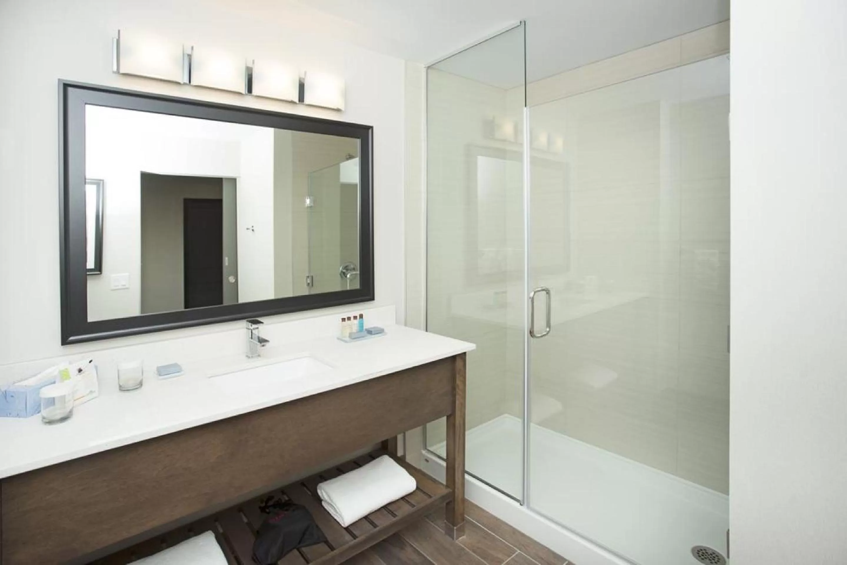 Shower in Wingate by Wyndham Calgary Airport