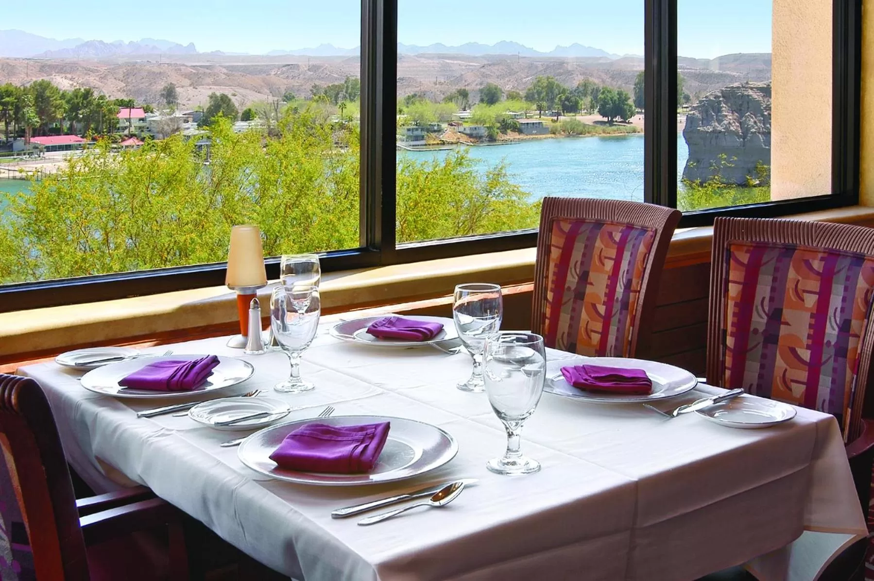 Dining area in Harrah's Laughlin, A Caesars Destination