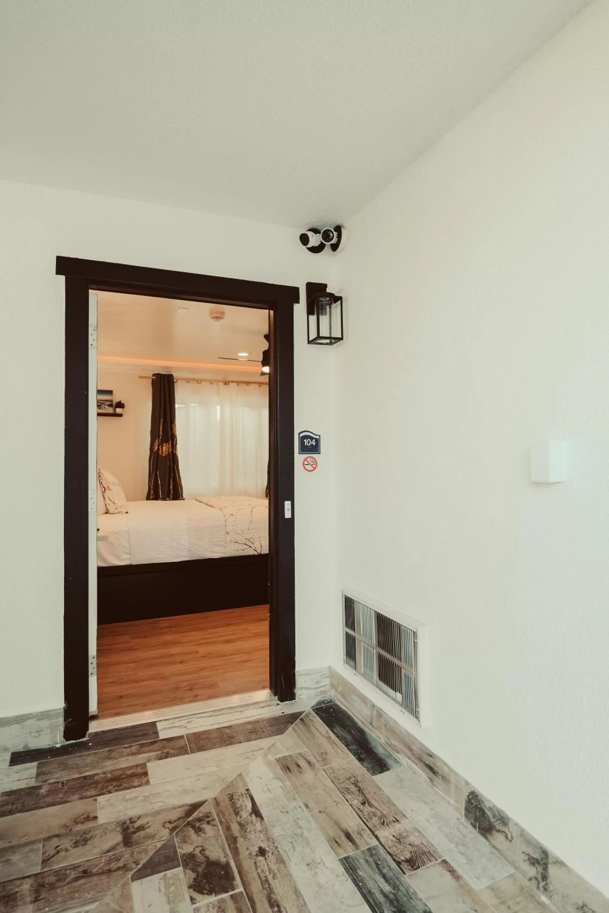 Facade/entrance, Bed in Blufftop Inn & Suites - Wharf/Restaurant District