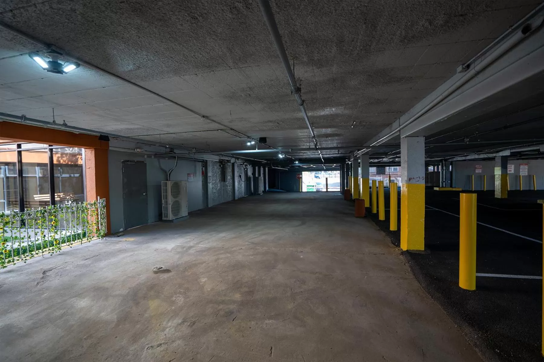 Parking in Philly Inn & Suites