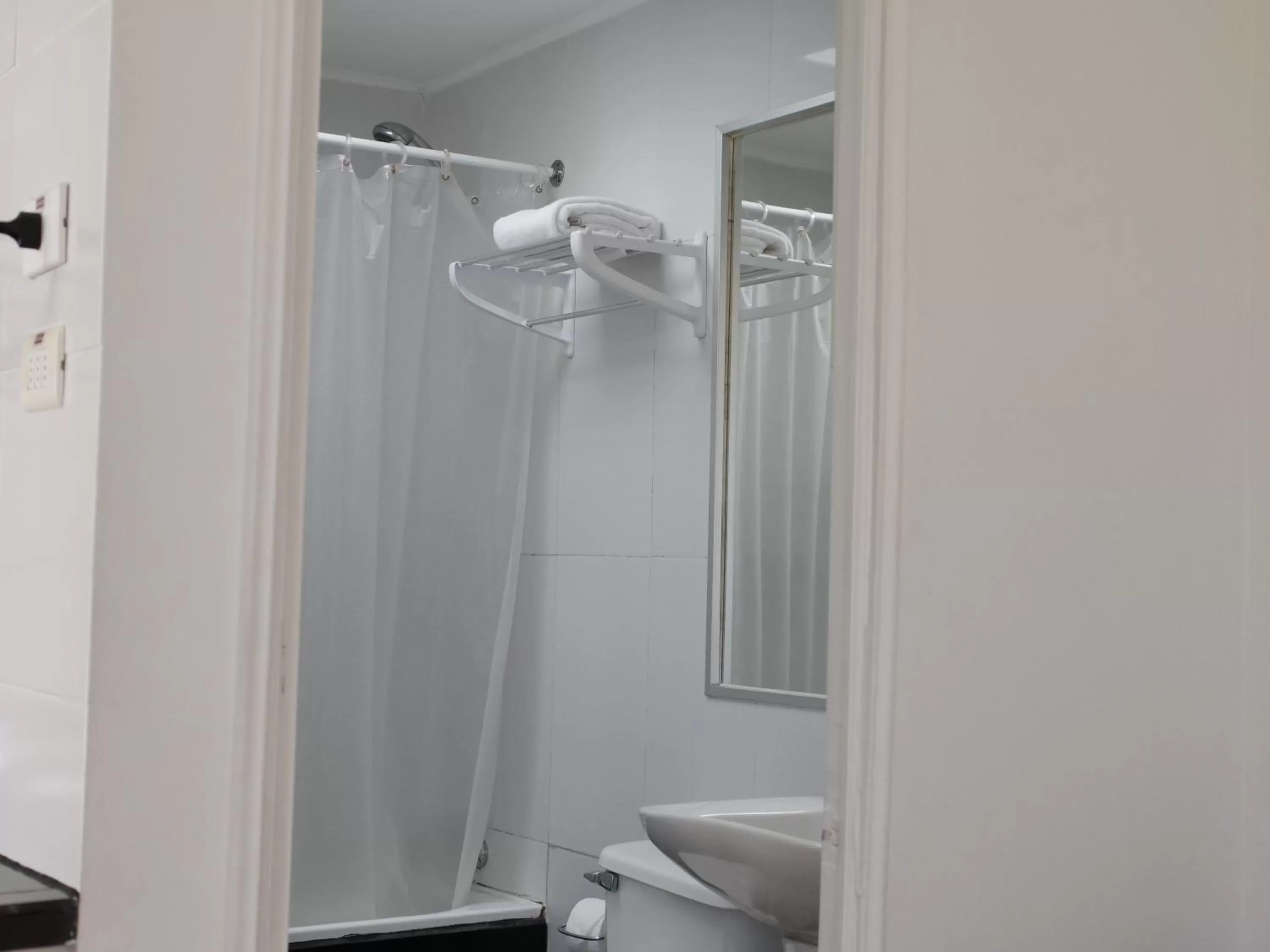 Bathroom in Hotel La Fuente