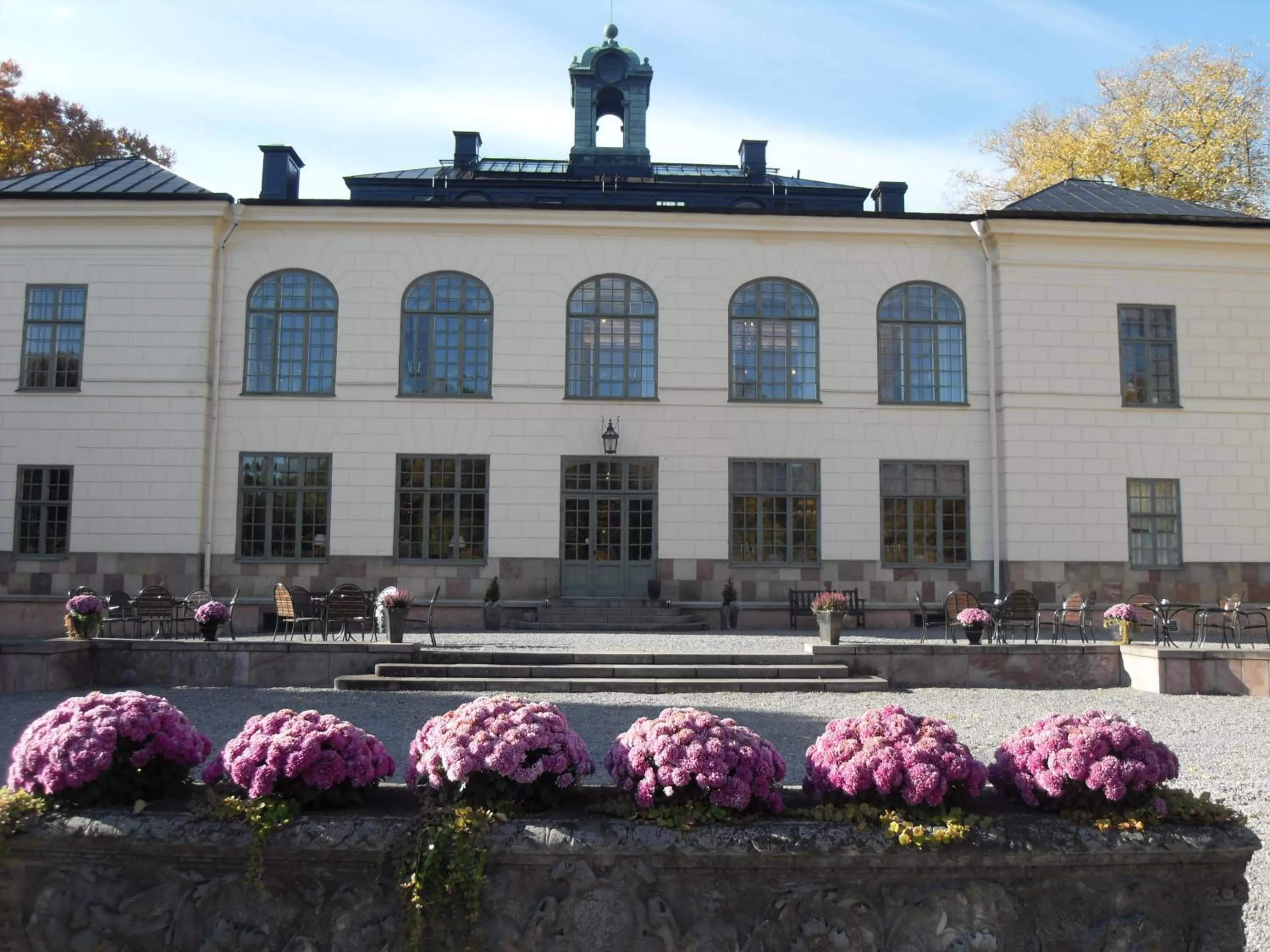 Facade/entrance in Näsby Slott