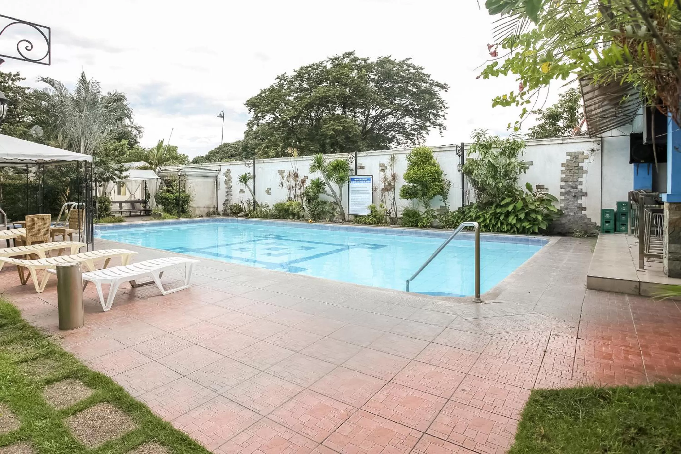 Property building in Hotel Euroasia By BLUEBOOKERS