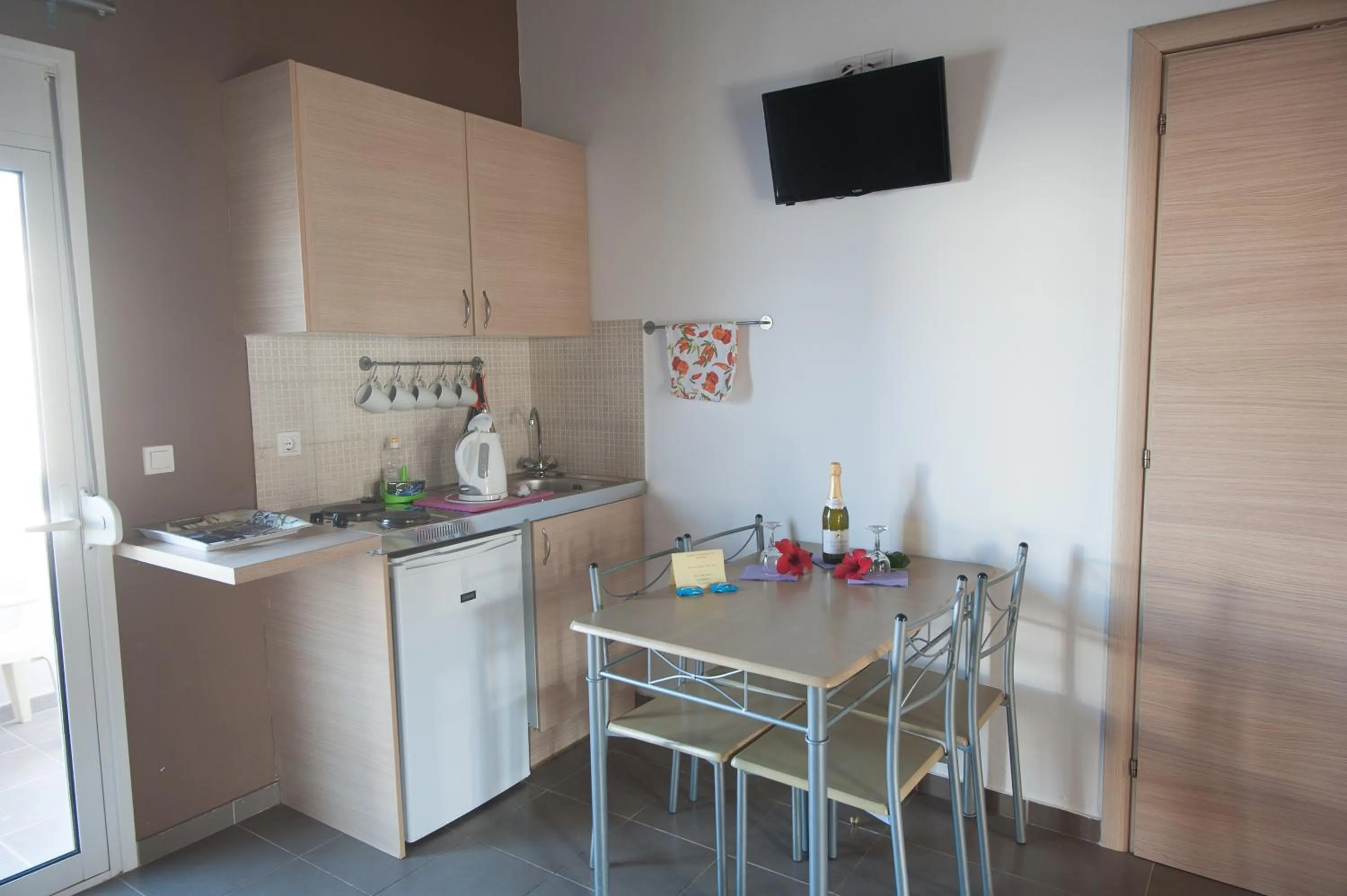 Area and facilities in Elounda Sunrise Apartments