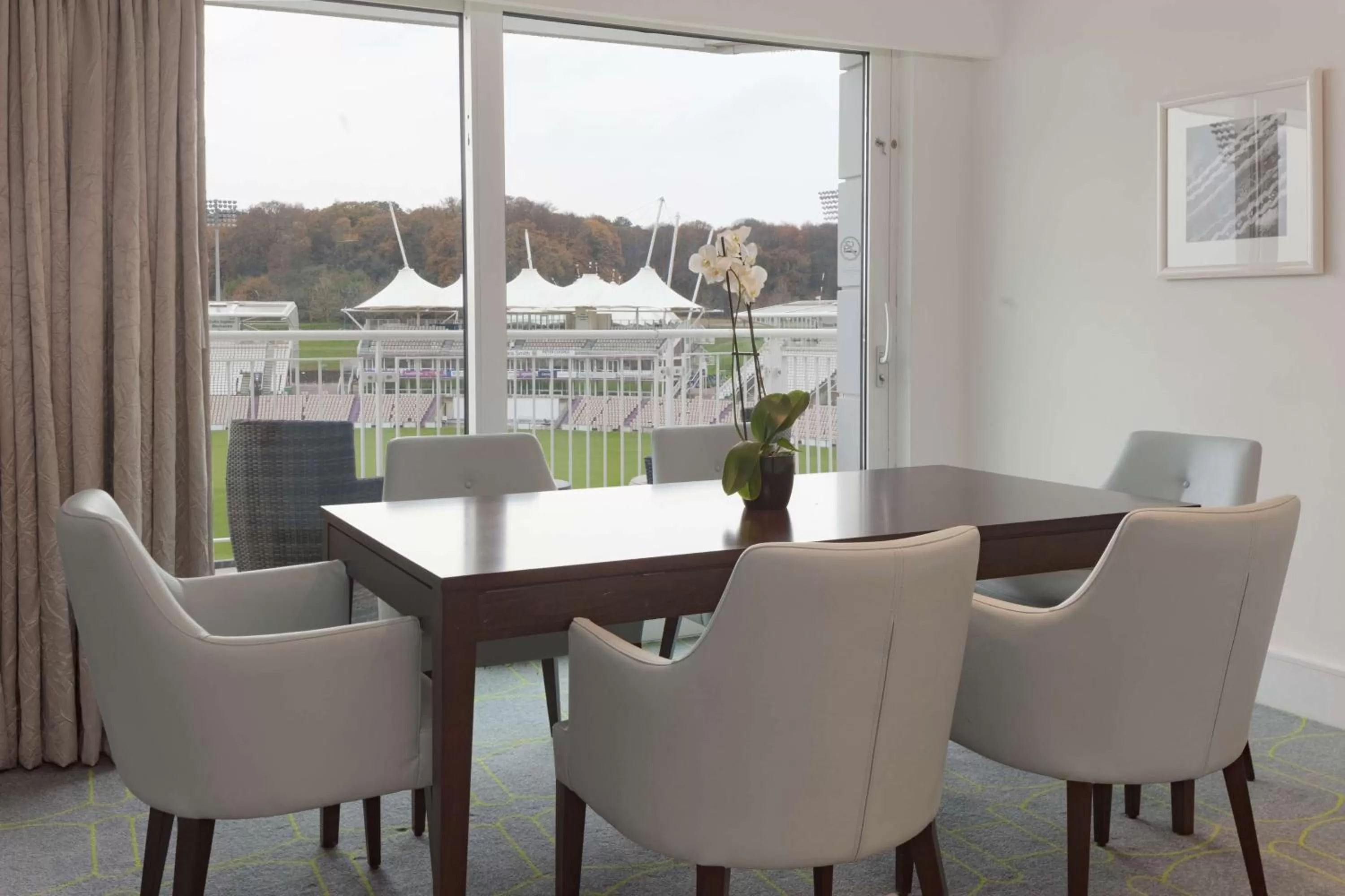 Photo of the whole room in Hilton Southampton - Utilita Bowl