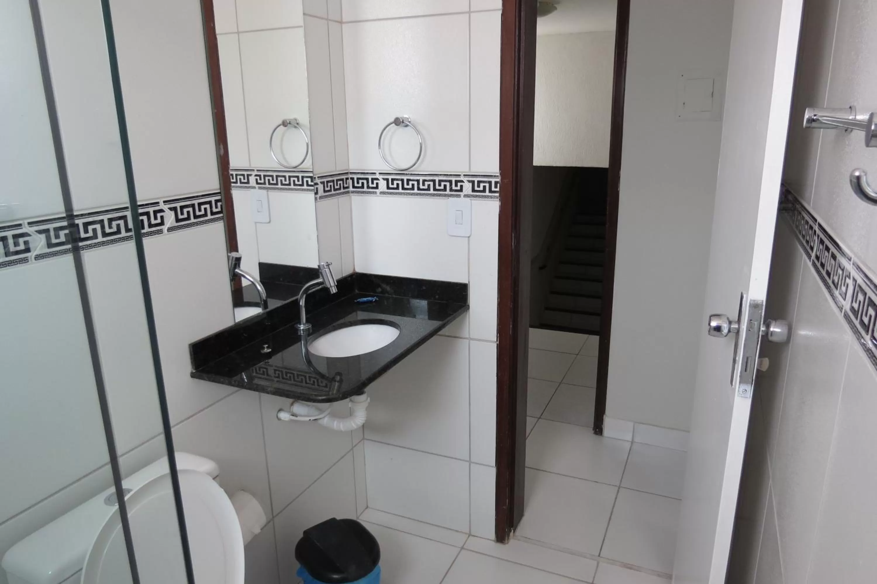 Toilet, Bathroom in Tirol Praia Hotel