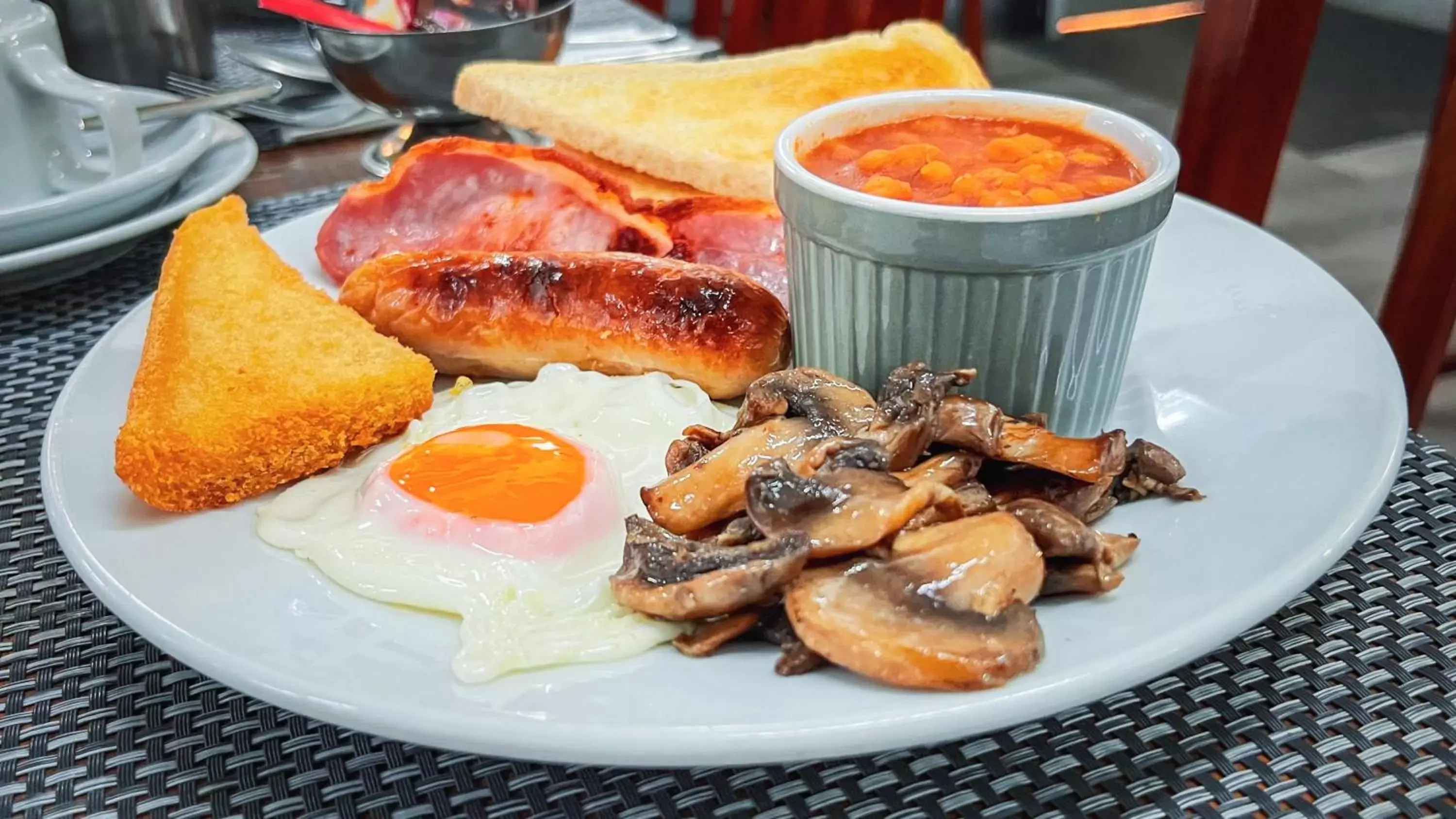 Double Room with Private Bathroom in The Melville Hotel - Central Location Double Room with Private Bathroom in The Melville Hotel - Central Location