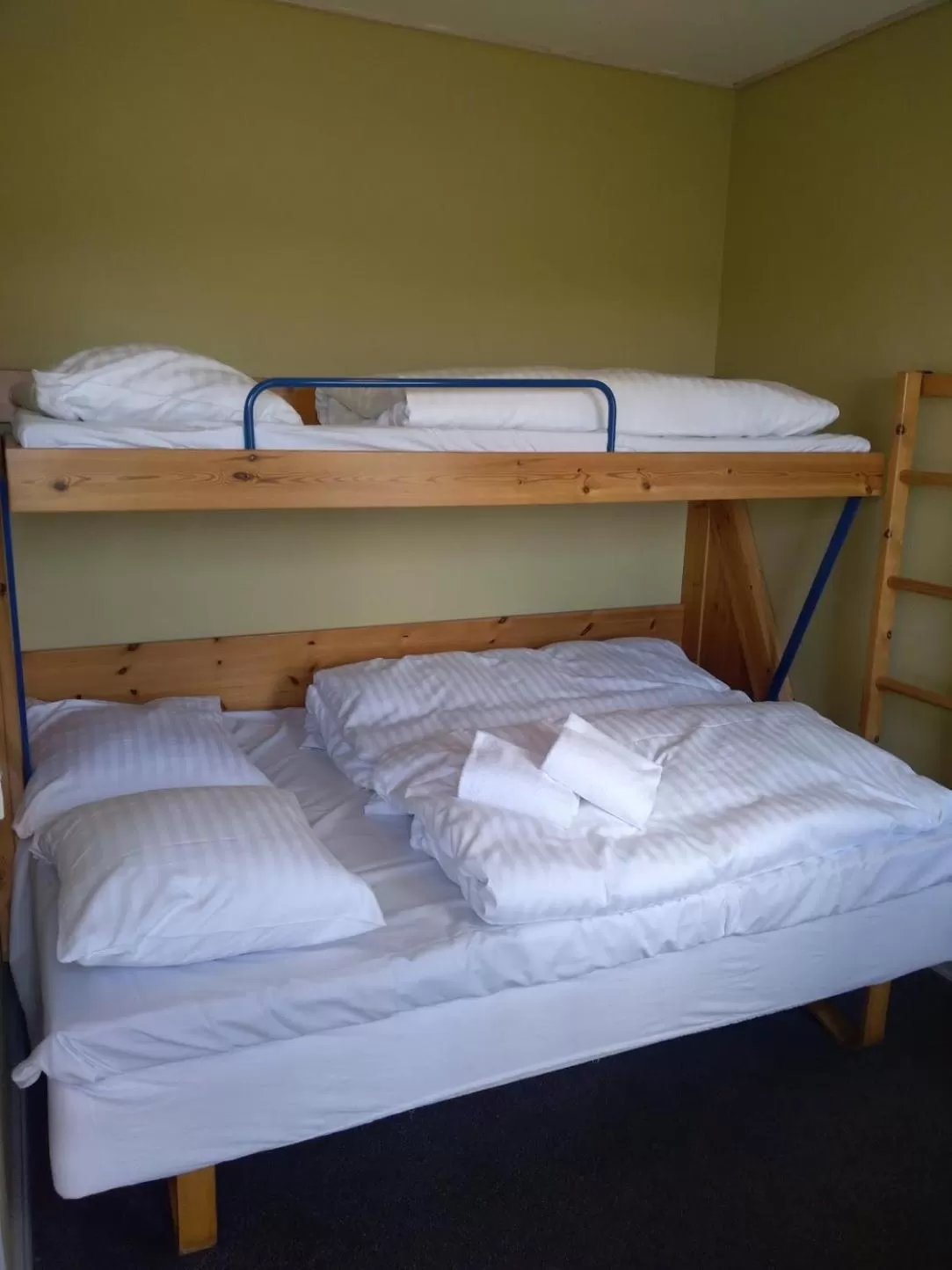 Bunk Bed in Motel Lyren