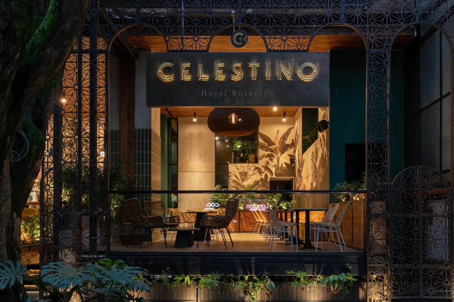 Facade/entrance in Celestino Boutique Hotel