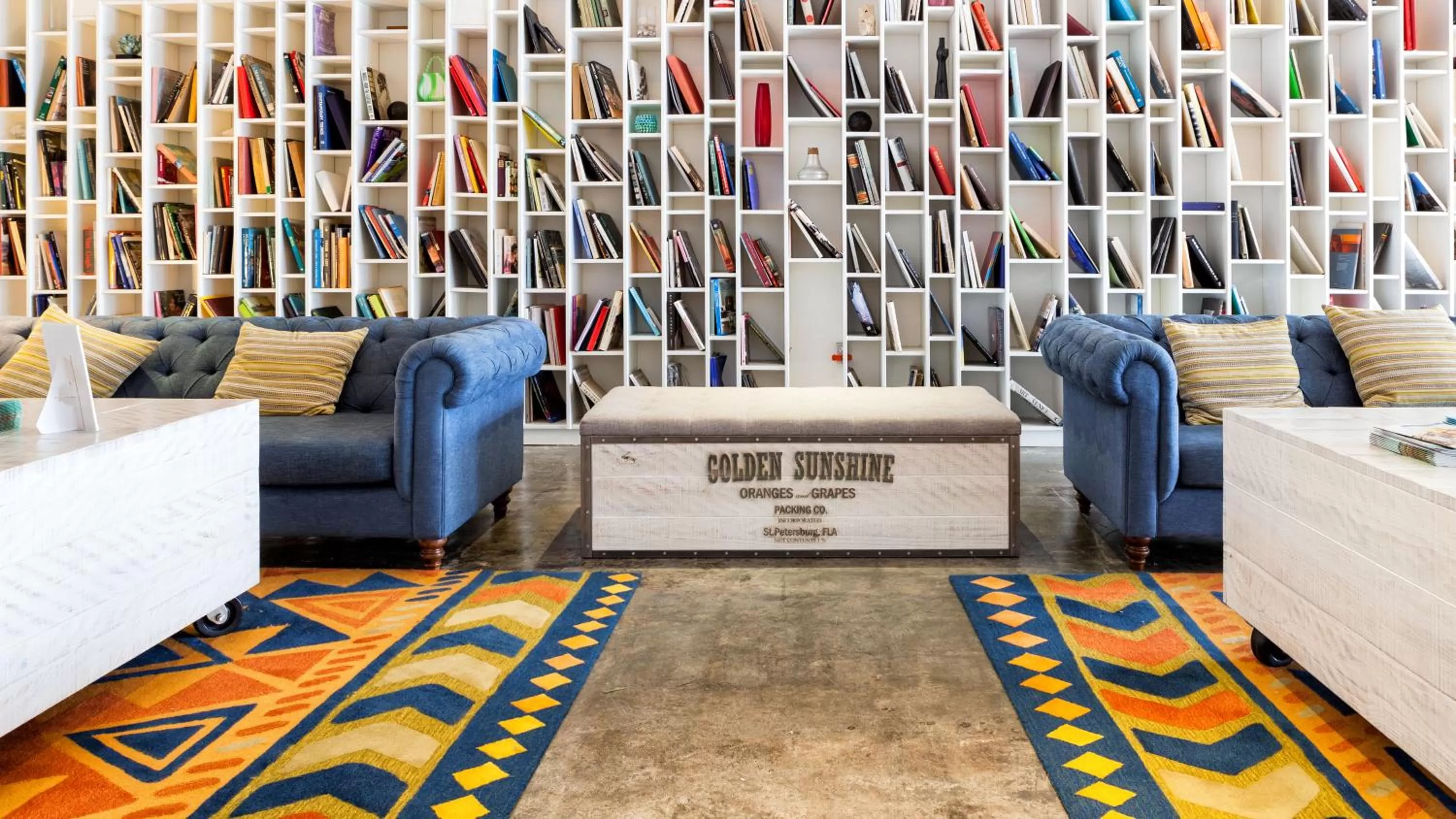 Lobby or reception in Postcard Inn On The Beach