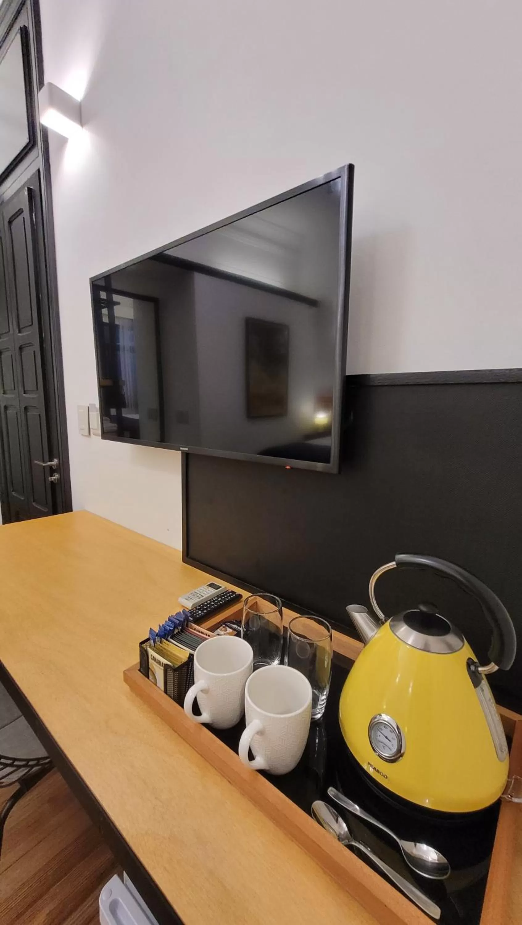 TV and multimedia, TV/Entertainment Center in FAUNA Montevideo