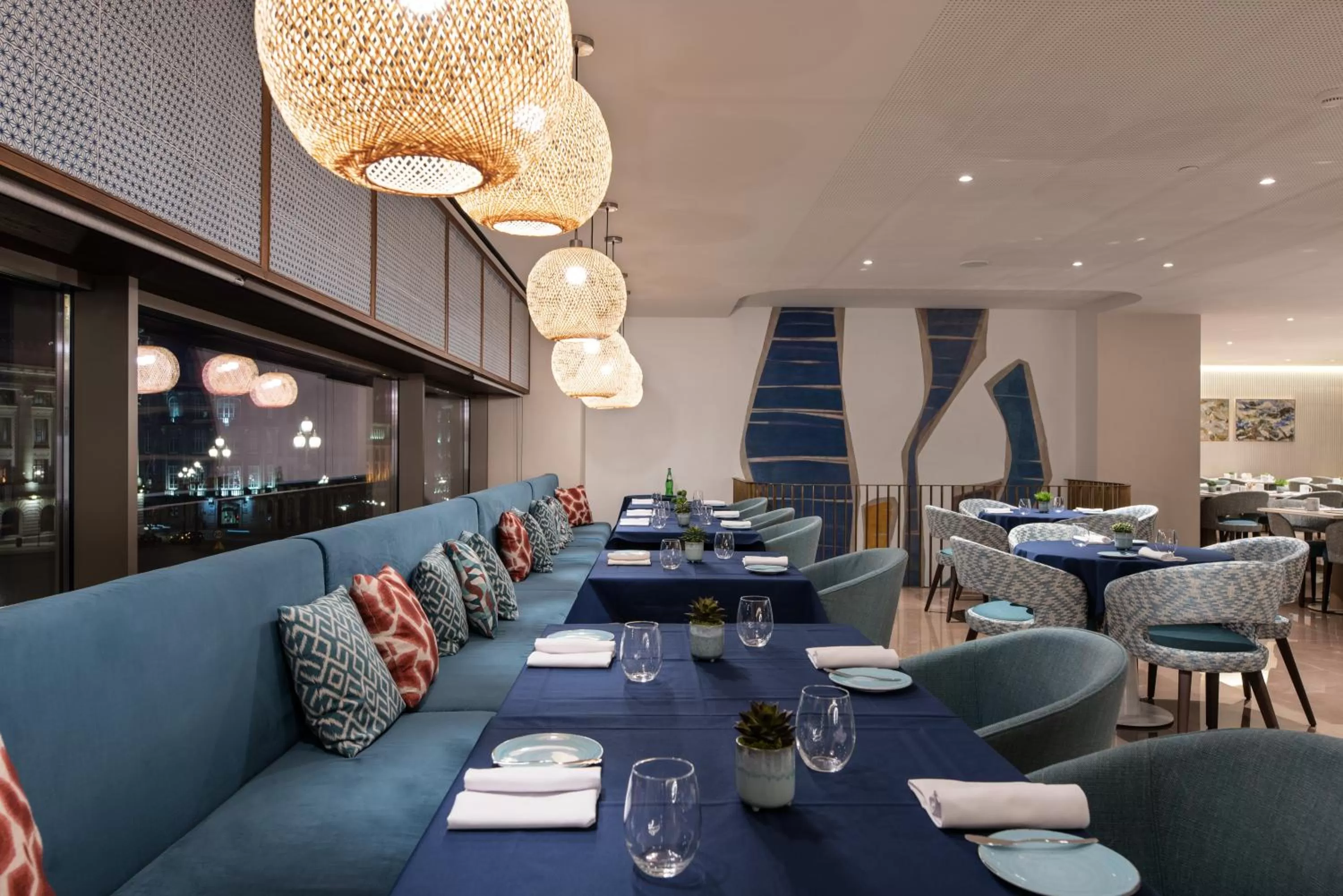 Restaurant/places to eat in Eurostars Aliados