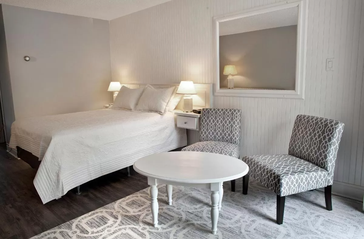 Bed in THE ASHWOOD INN