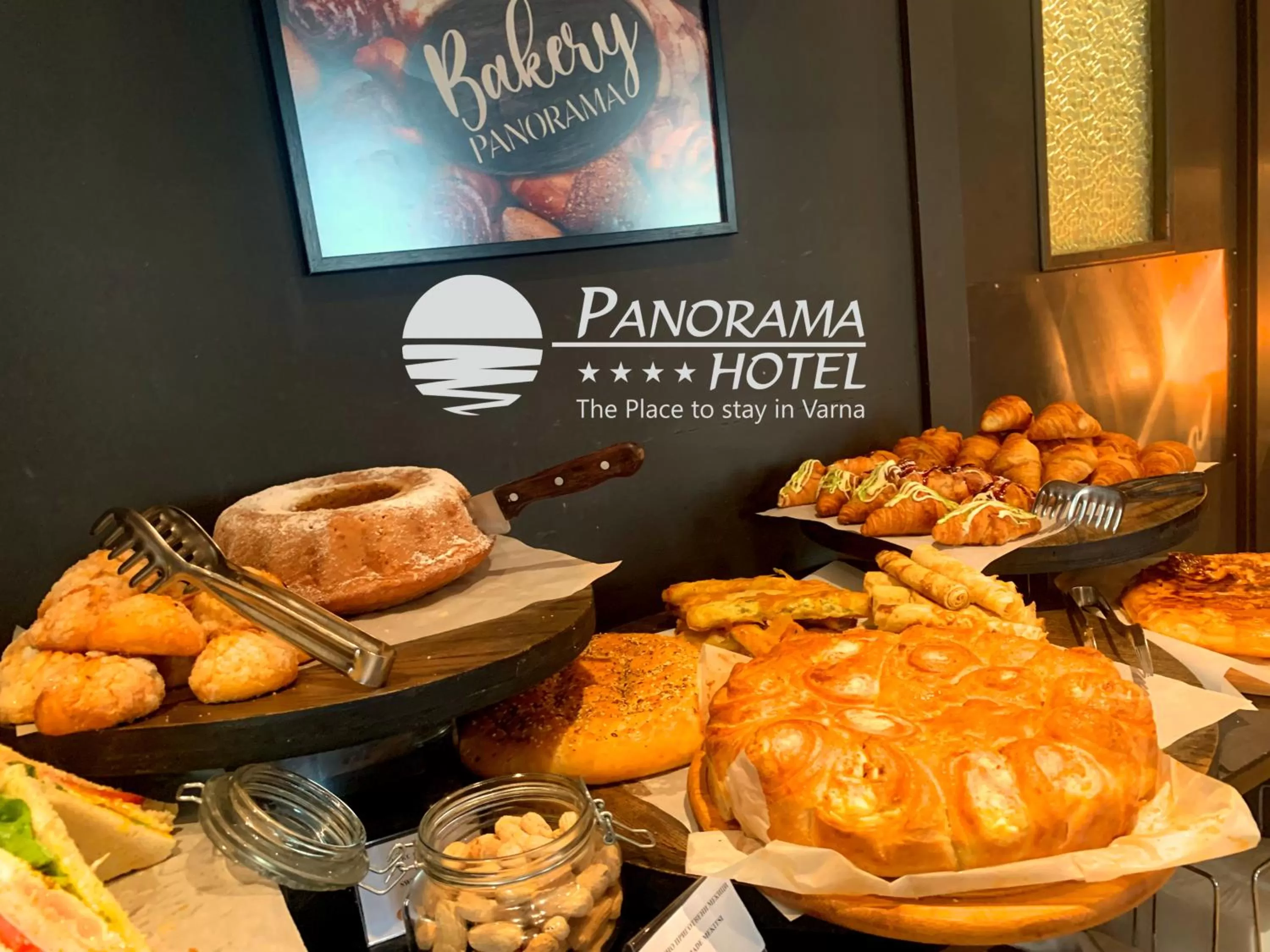 Panorama Hotel - Free EV Charging Station