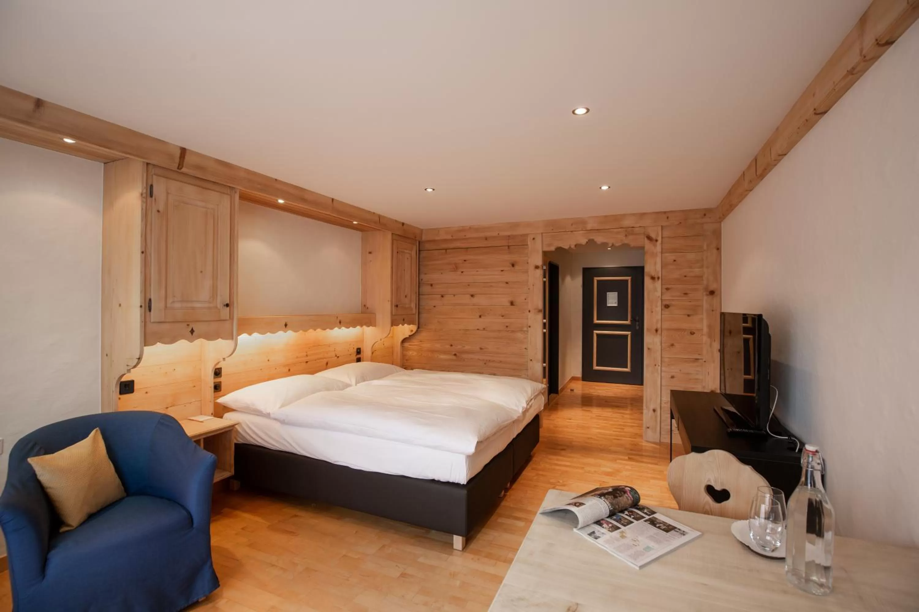 Photo of the whole room, Bed in Bernerhof Swiss Quality Hotel Gstaad