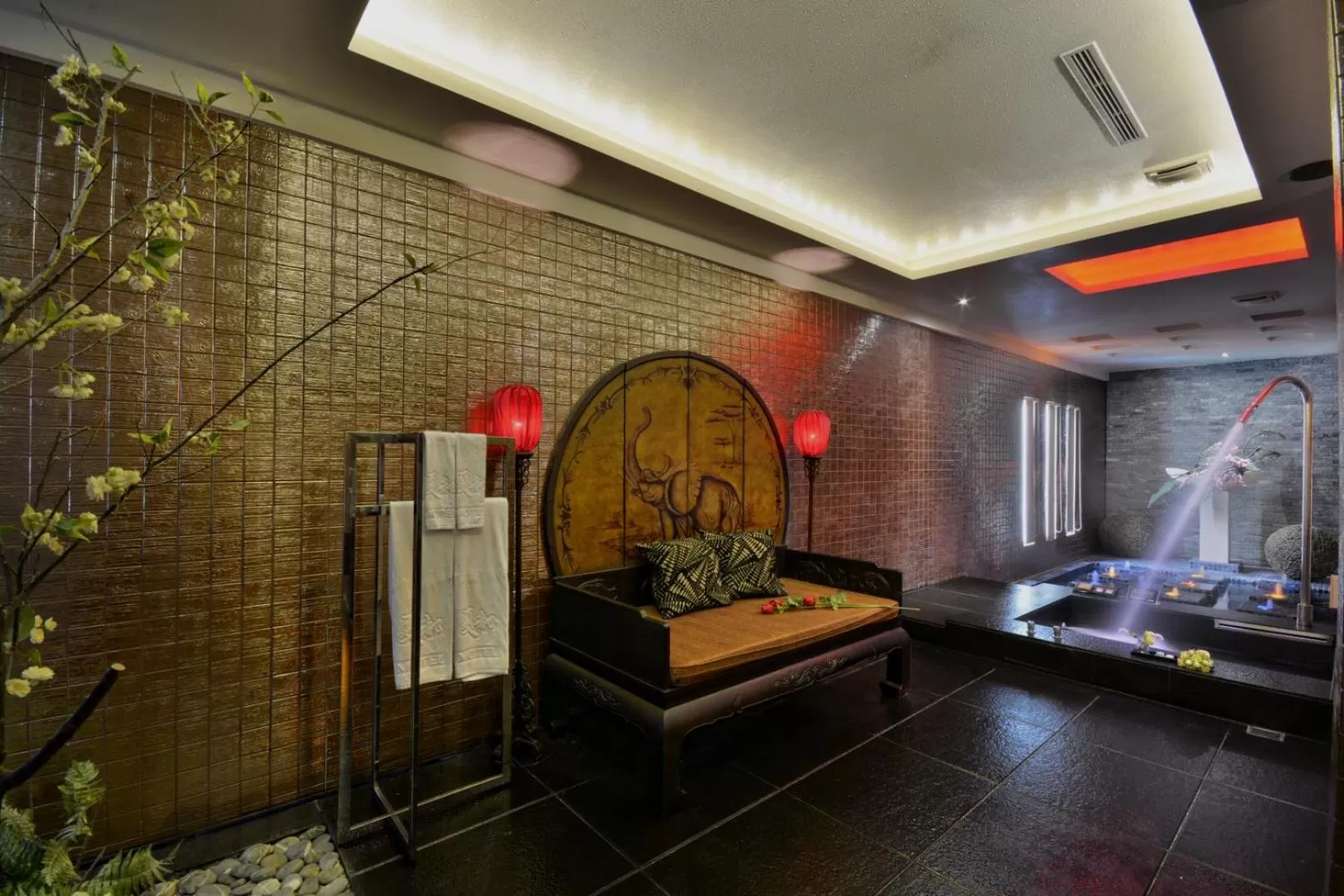 Bathroom, Bed in Xiadu Motel