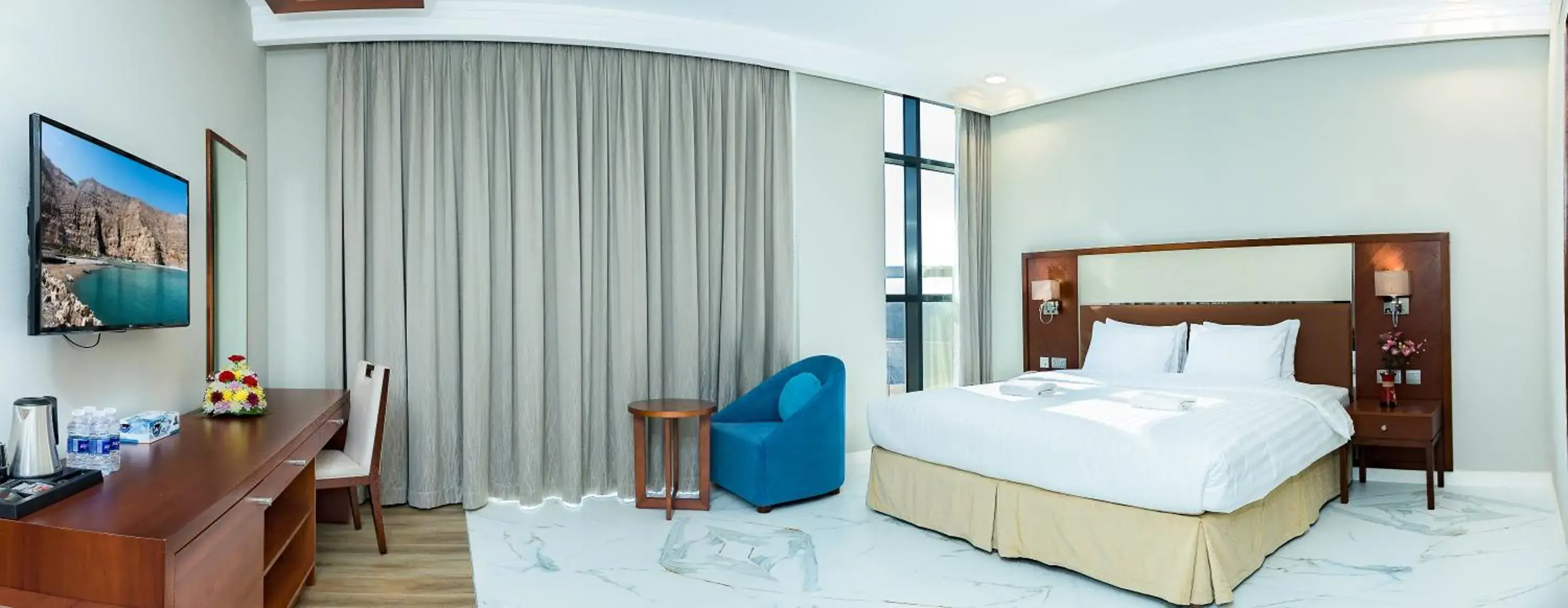 Deluxe Double Room in Muscat Gate Hotel Deluxe Double Room in Muscat Gate Hotel