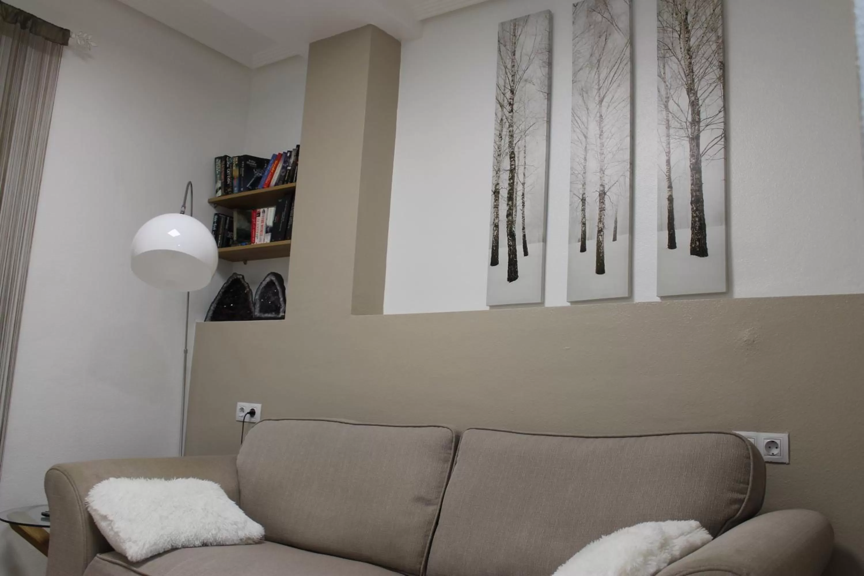 Communal lounge/ TV room in Hotel Los Palacios