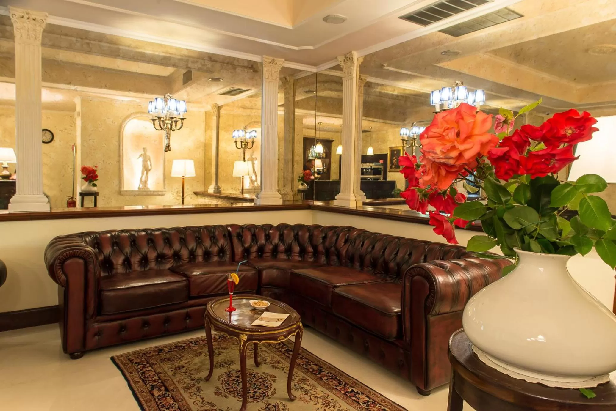 Lounge or bar in Hotel Columbus sul Lago