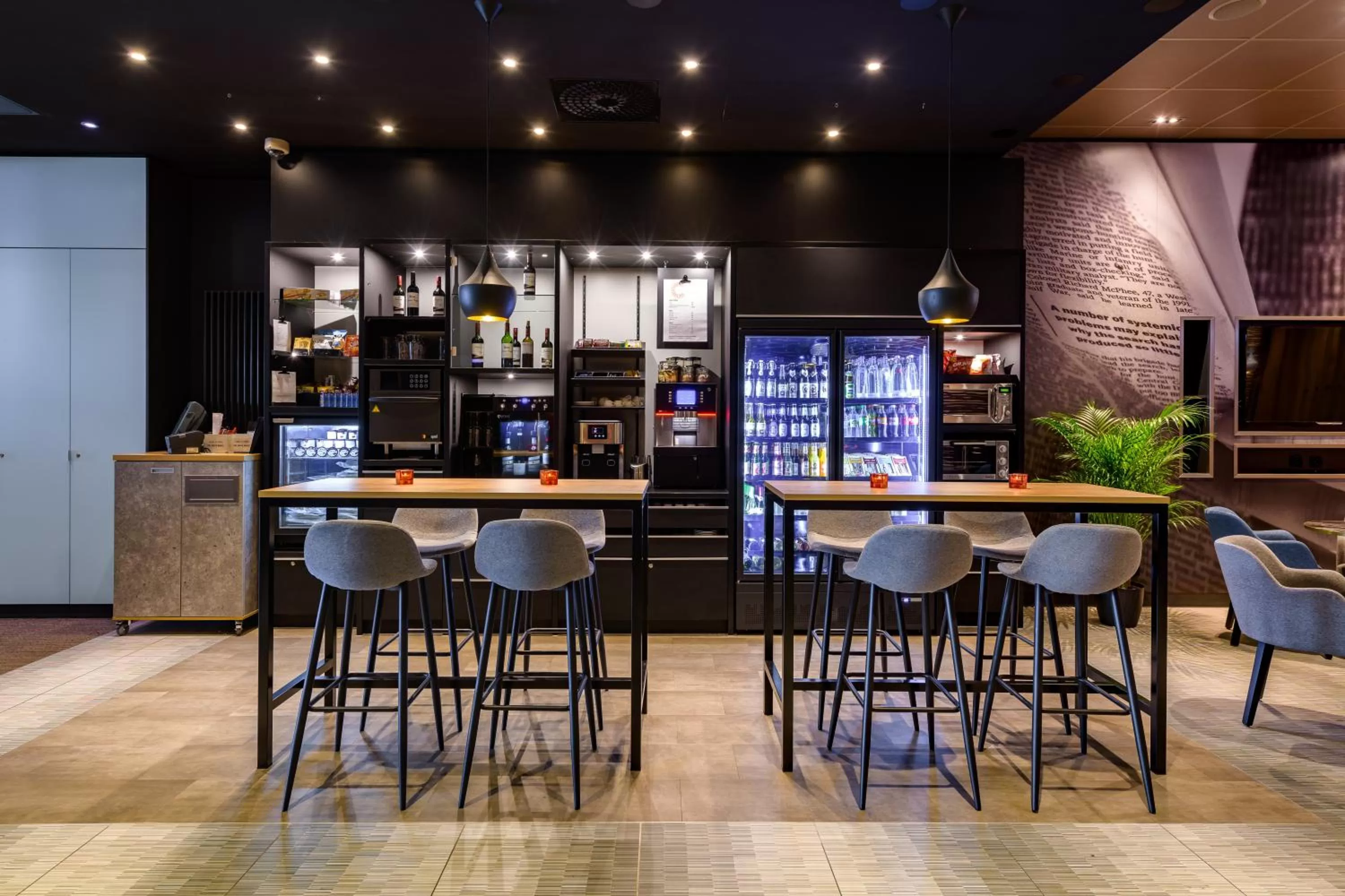 Restaurant/places to eat in Ibis Berlin Hauptbahnhof