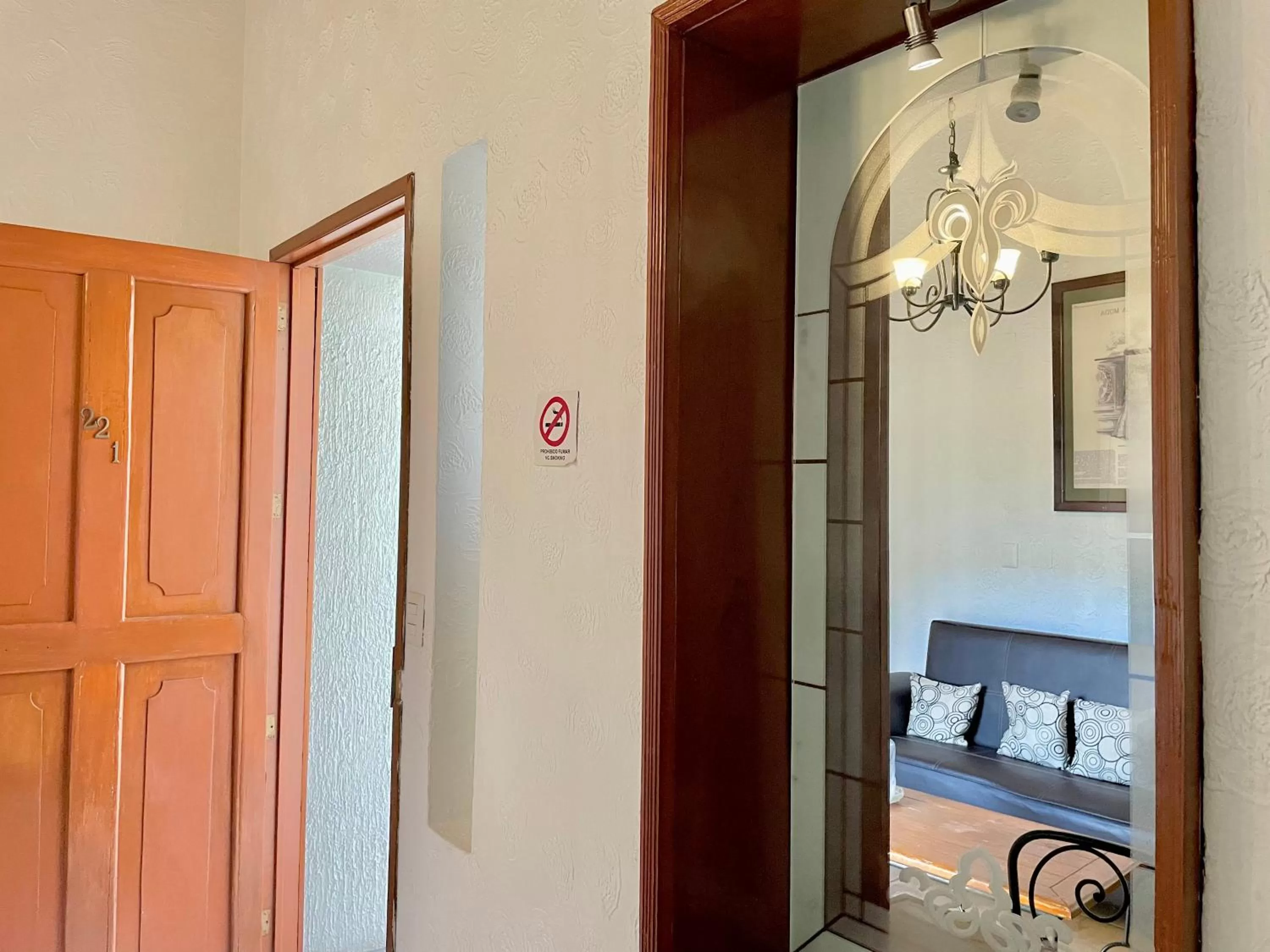 Photo of the whole room, Bed in Hotel Frances