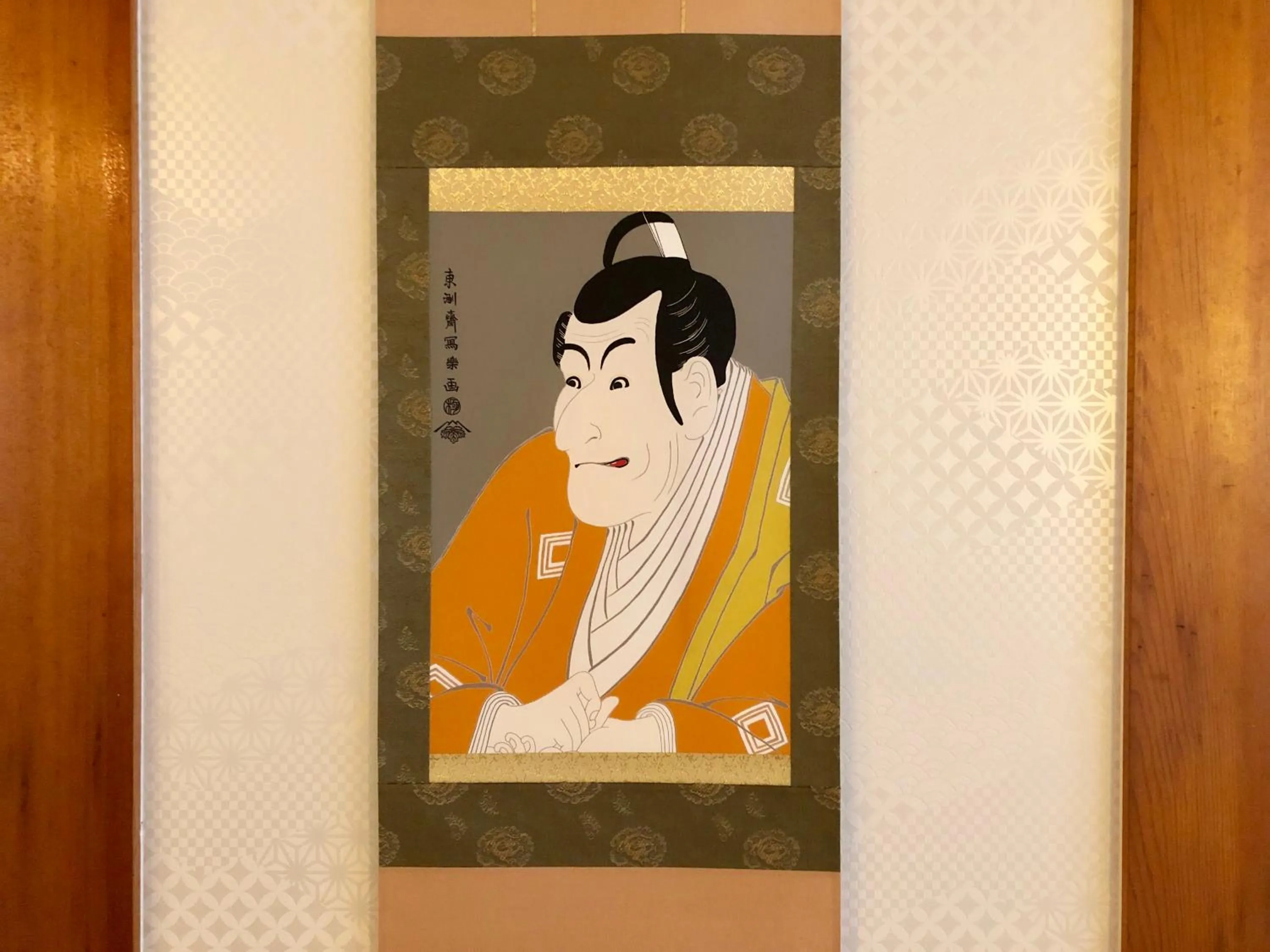 Decorative detail in Santiago Guesthouse Naha