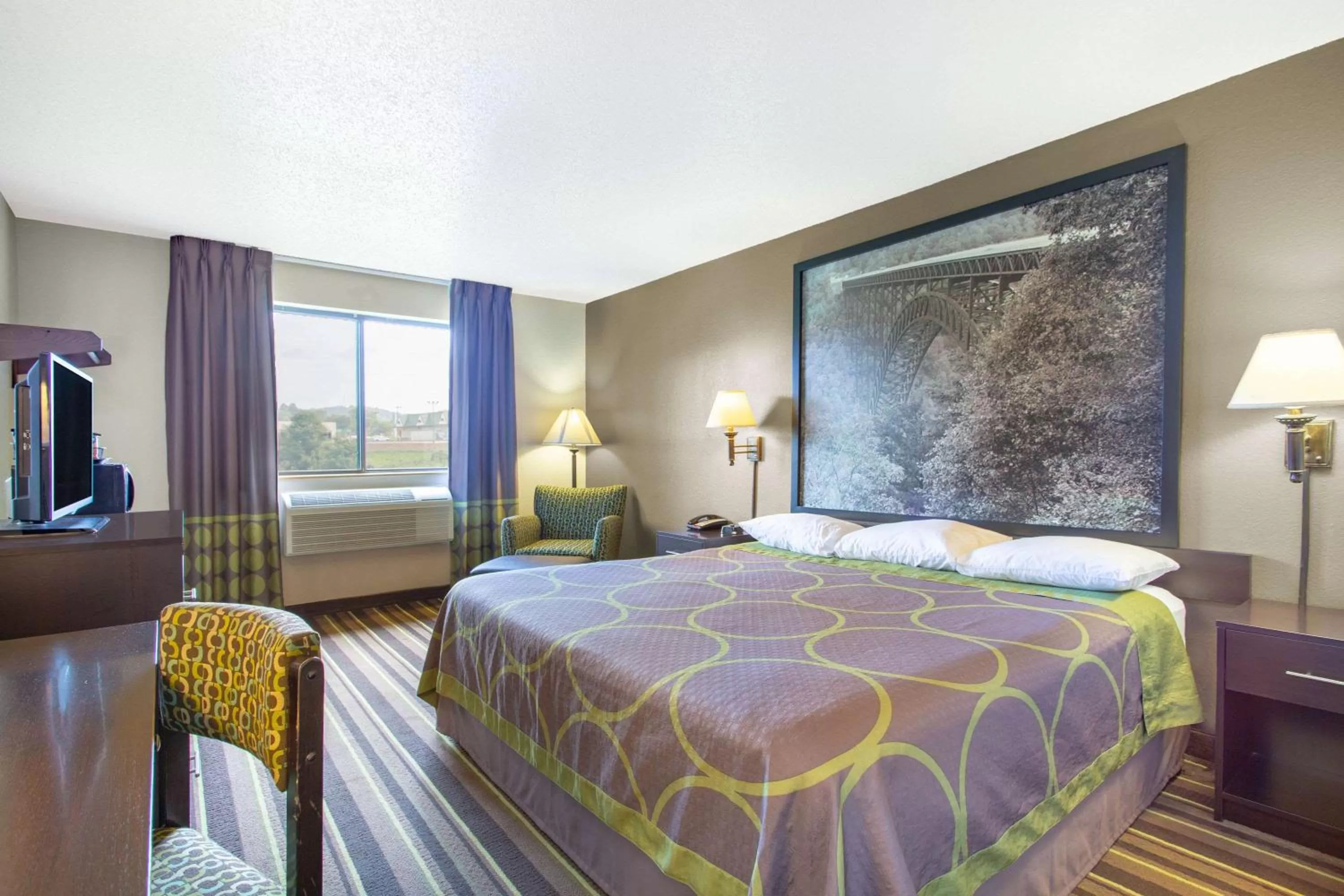 Photo of the whole room, Bed in Super 8 by Wyndham Weston WV