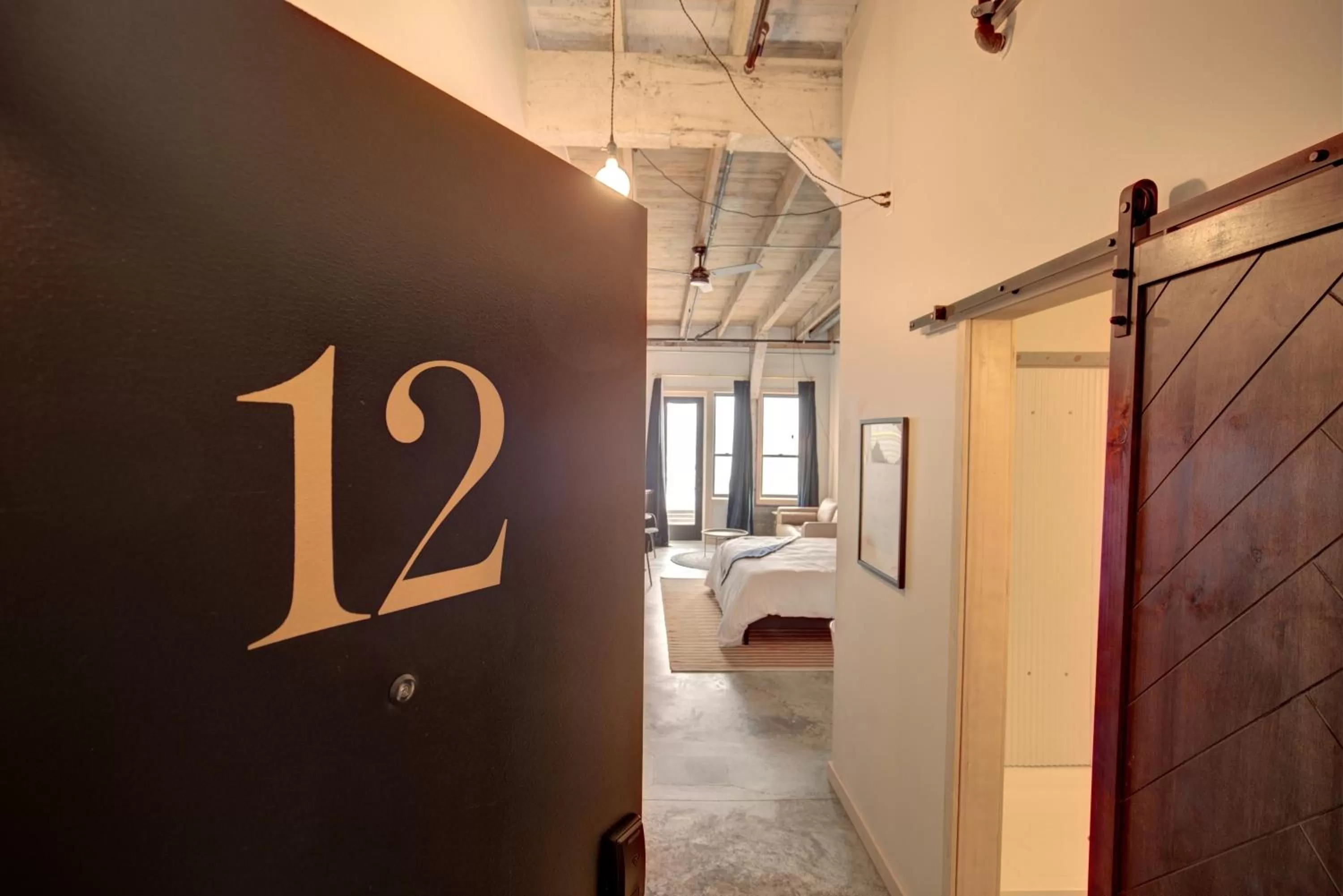 Photo of the whole room, Bed in Bowline Hotel