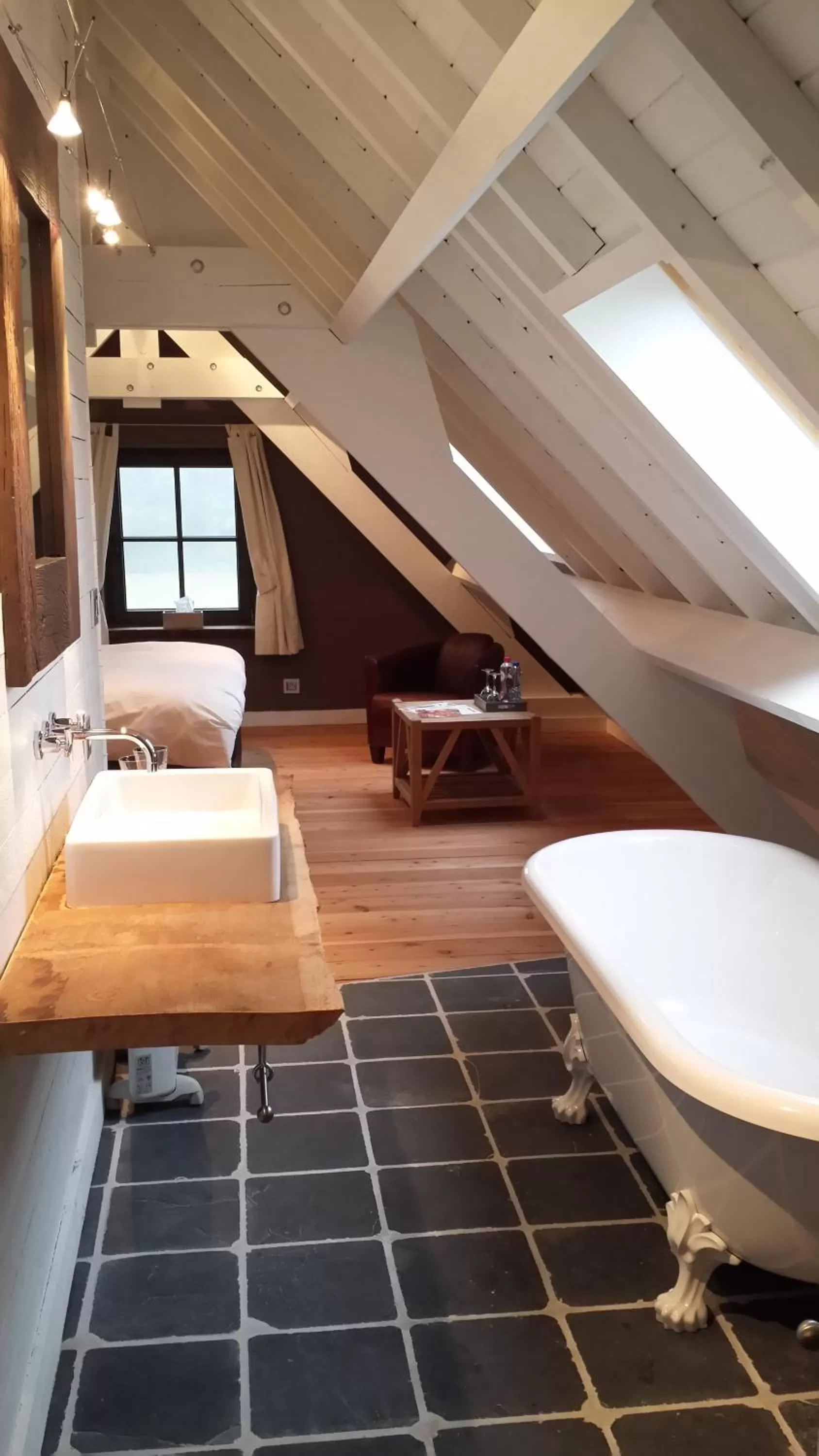 Photo of the whole room, Bathroom in B&B Le Briquemont