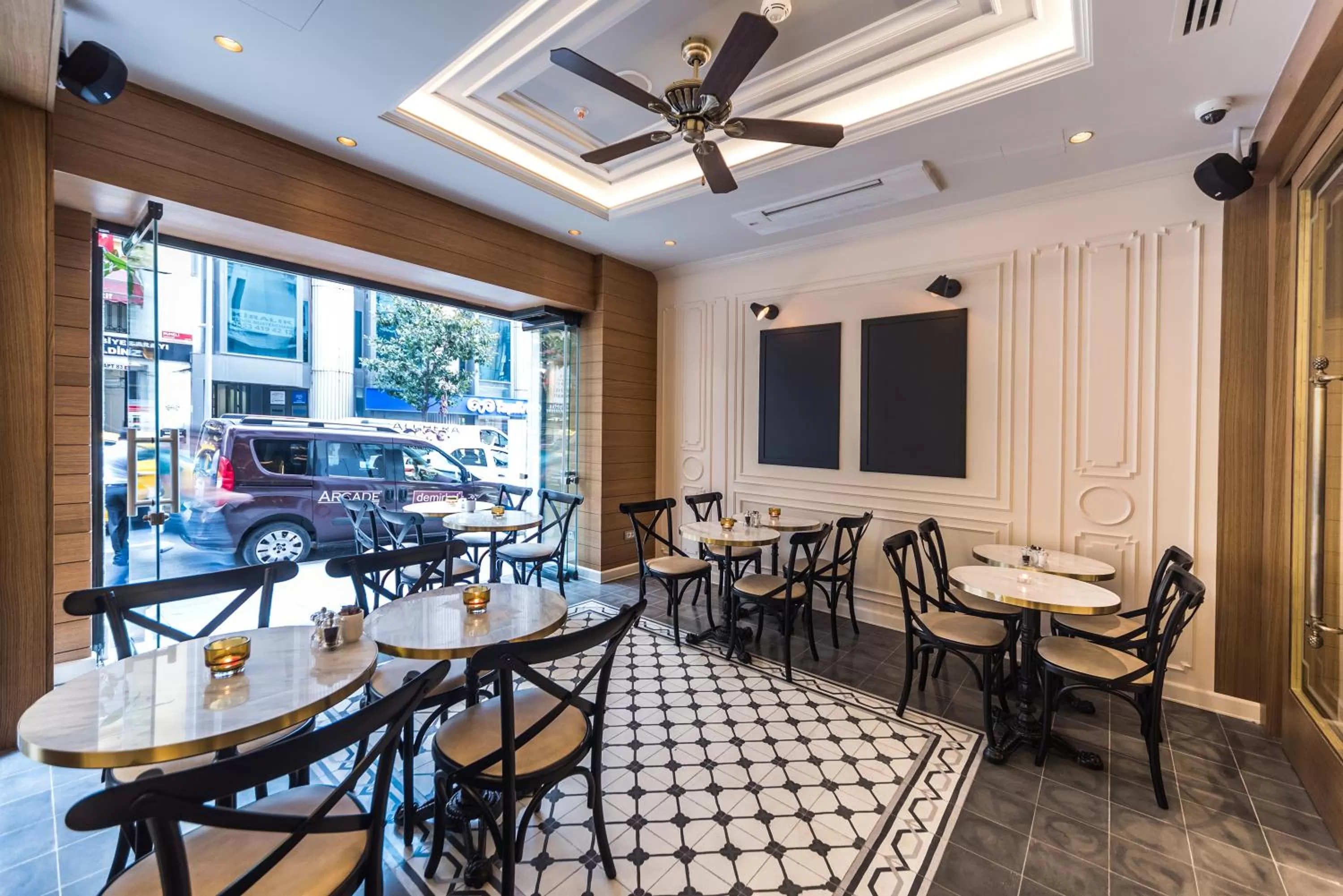 Food and drinks in Arcade Hotel & SPA Nisantasi