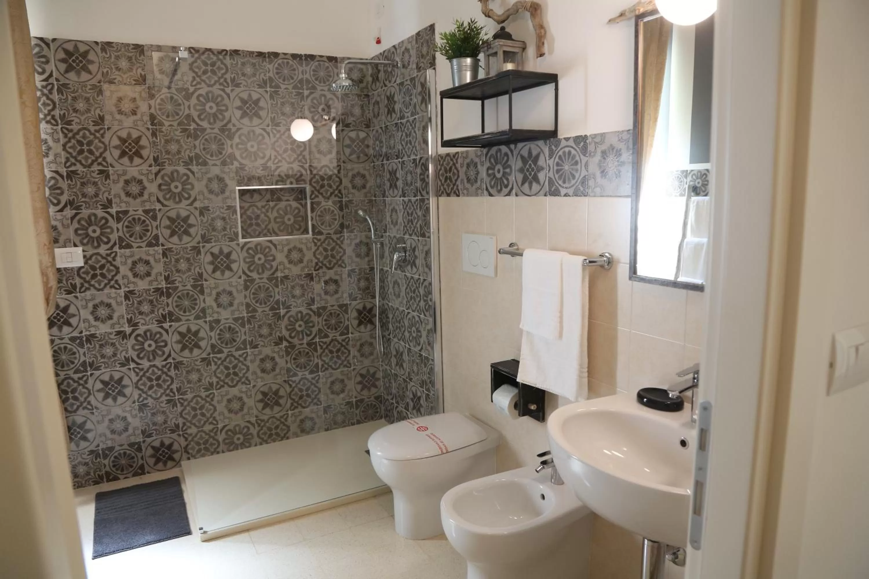 Photo of the whole room in Palazzo Bignami