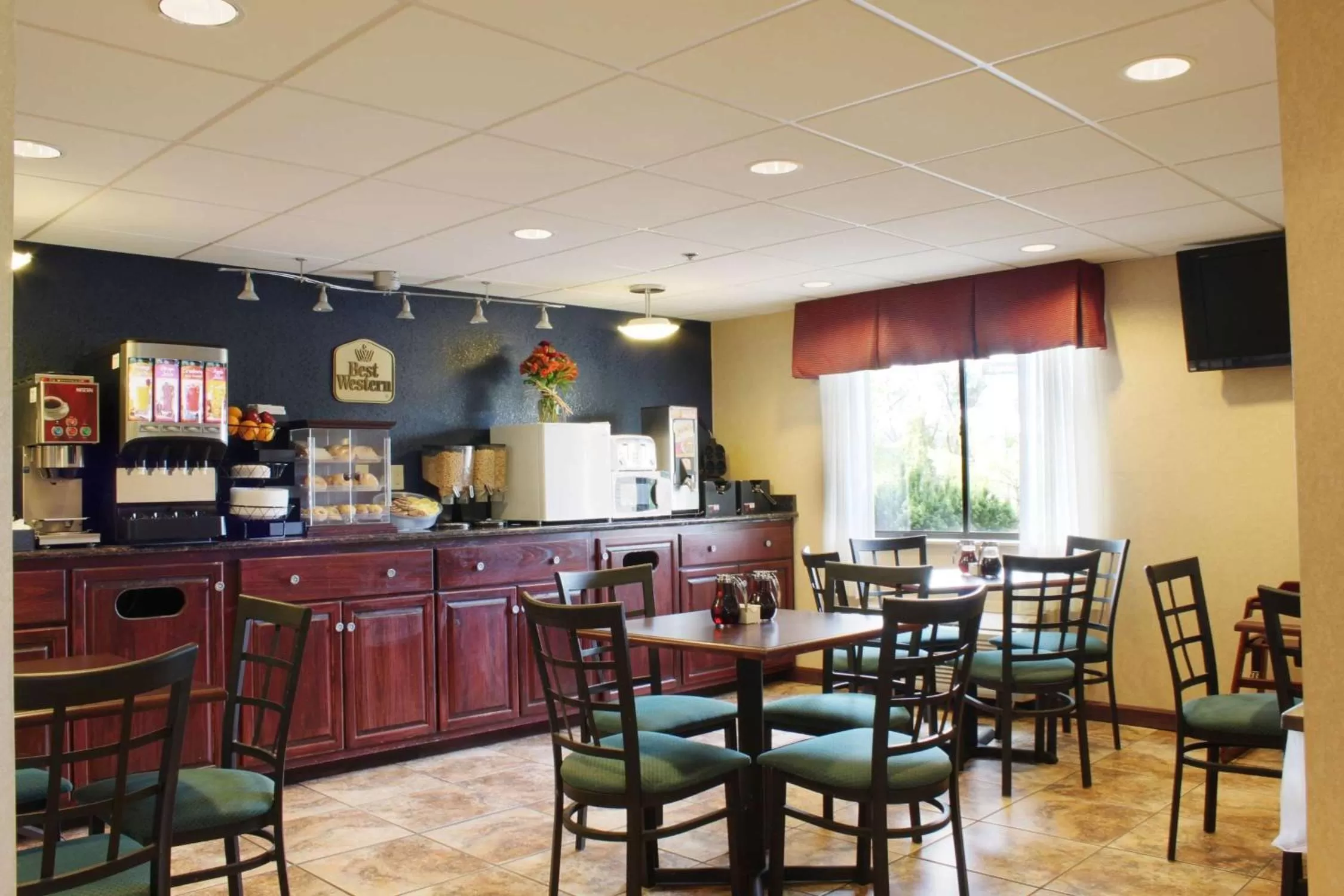 Food and drinks in Best Western Richland Inn Mansfield