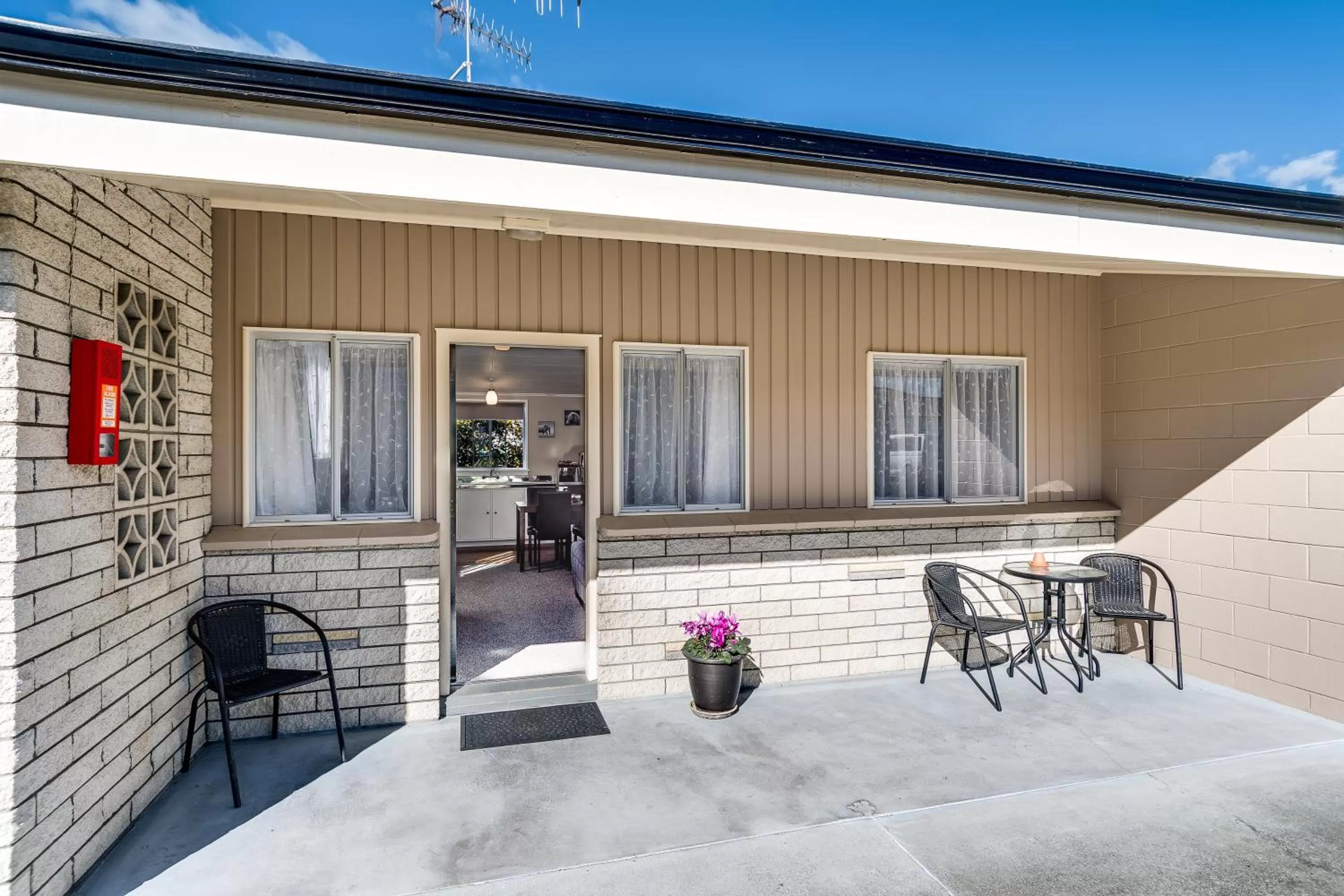 Patio in Gardner Court Motel
