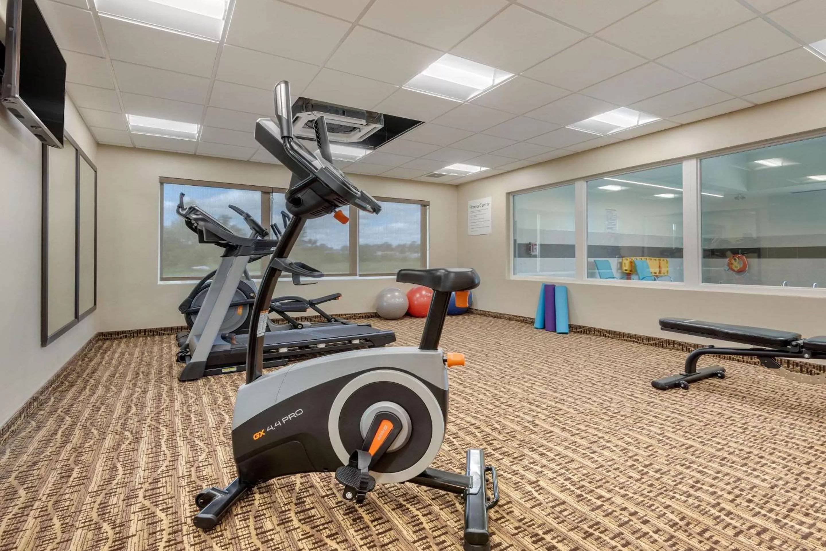 Fitness centre/facilities in Comfort Inn & Suites