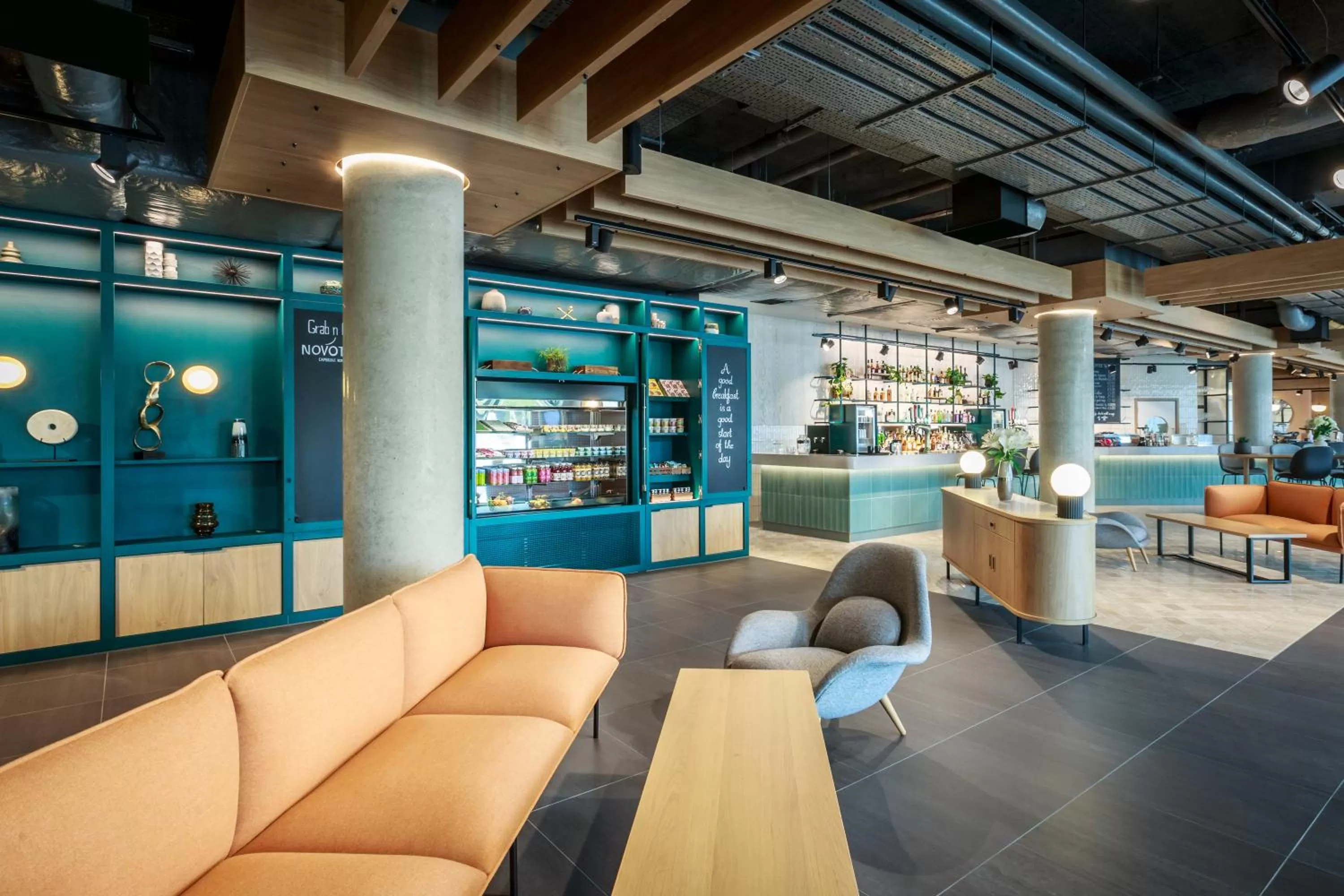 Lobby or reception in Novotel Cambridge North