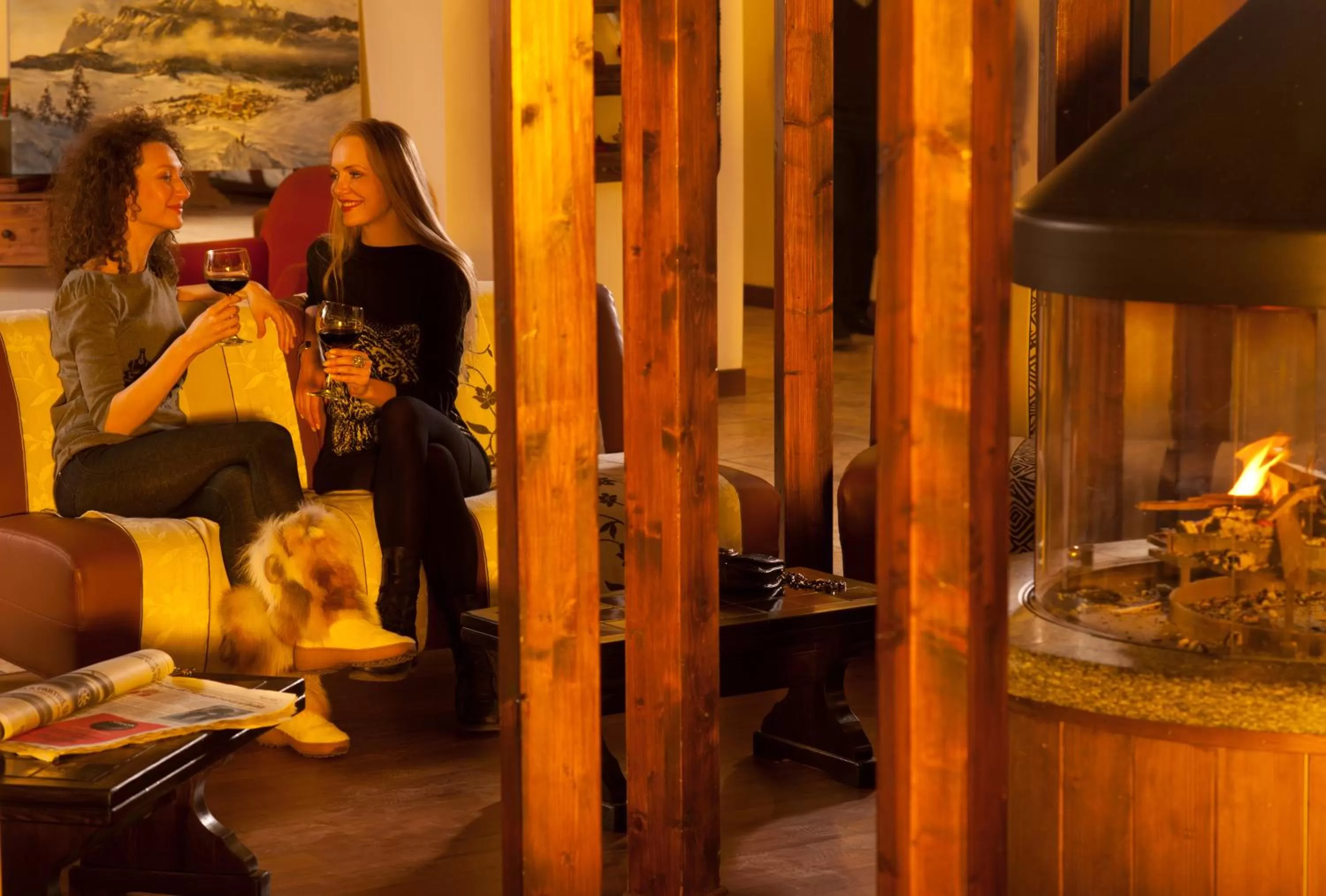 Lounge or bar in Hotel Alaska Cortina