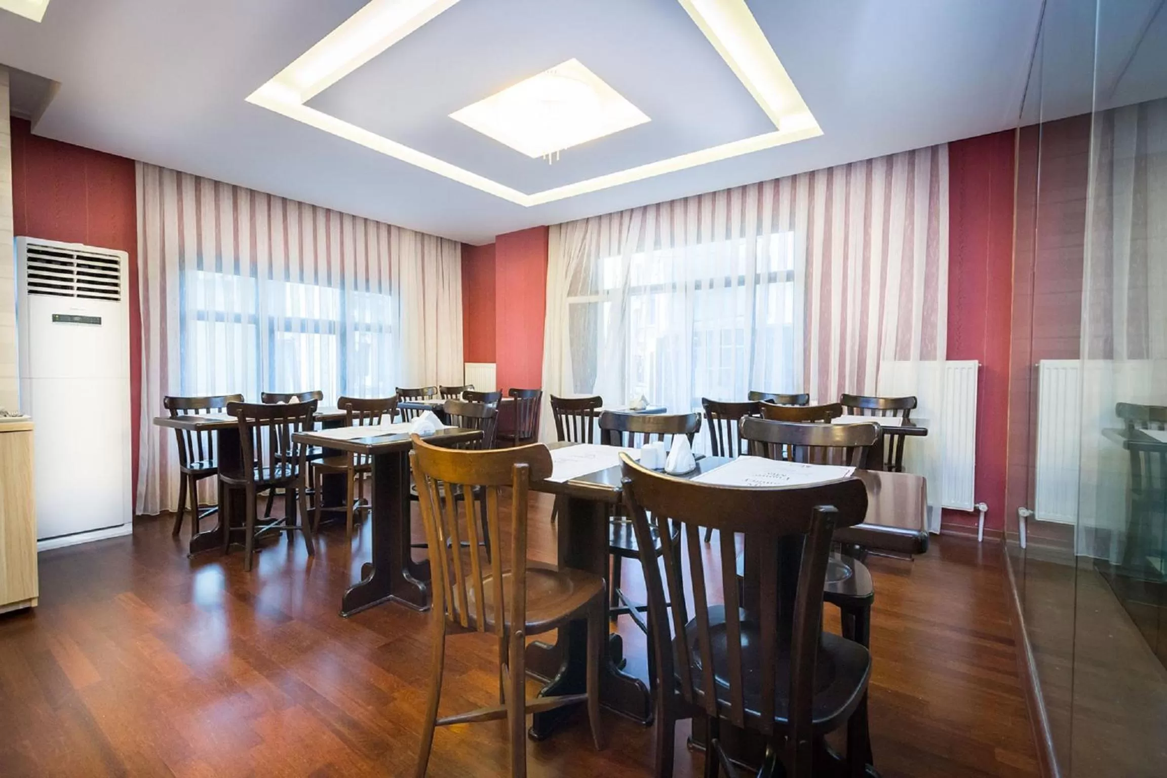 Restaurant/places to eat in Fatih Hotel Corner