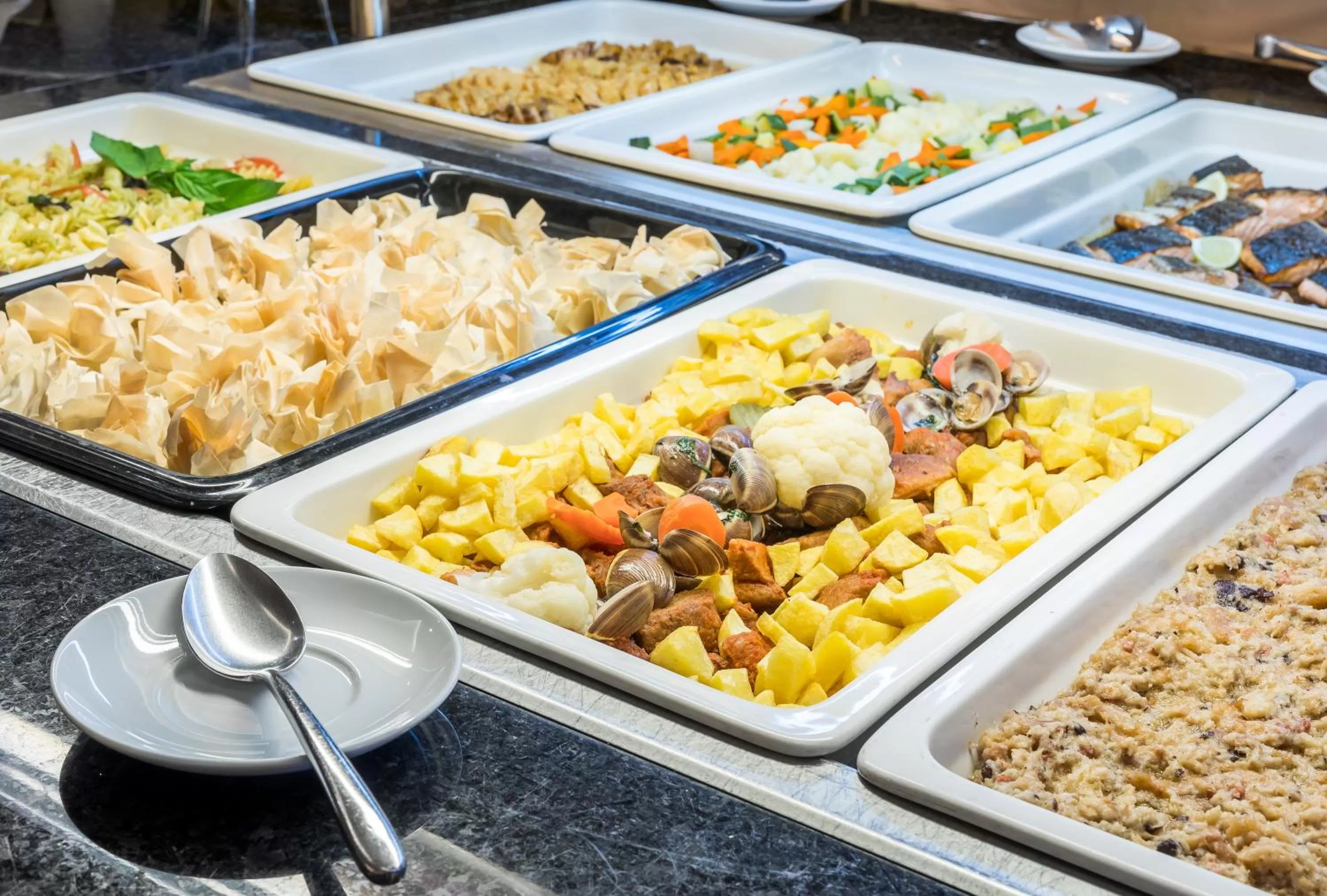 Lunch in AP Lago Montargil - Conference & SPA