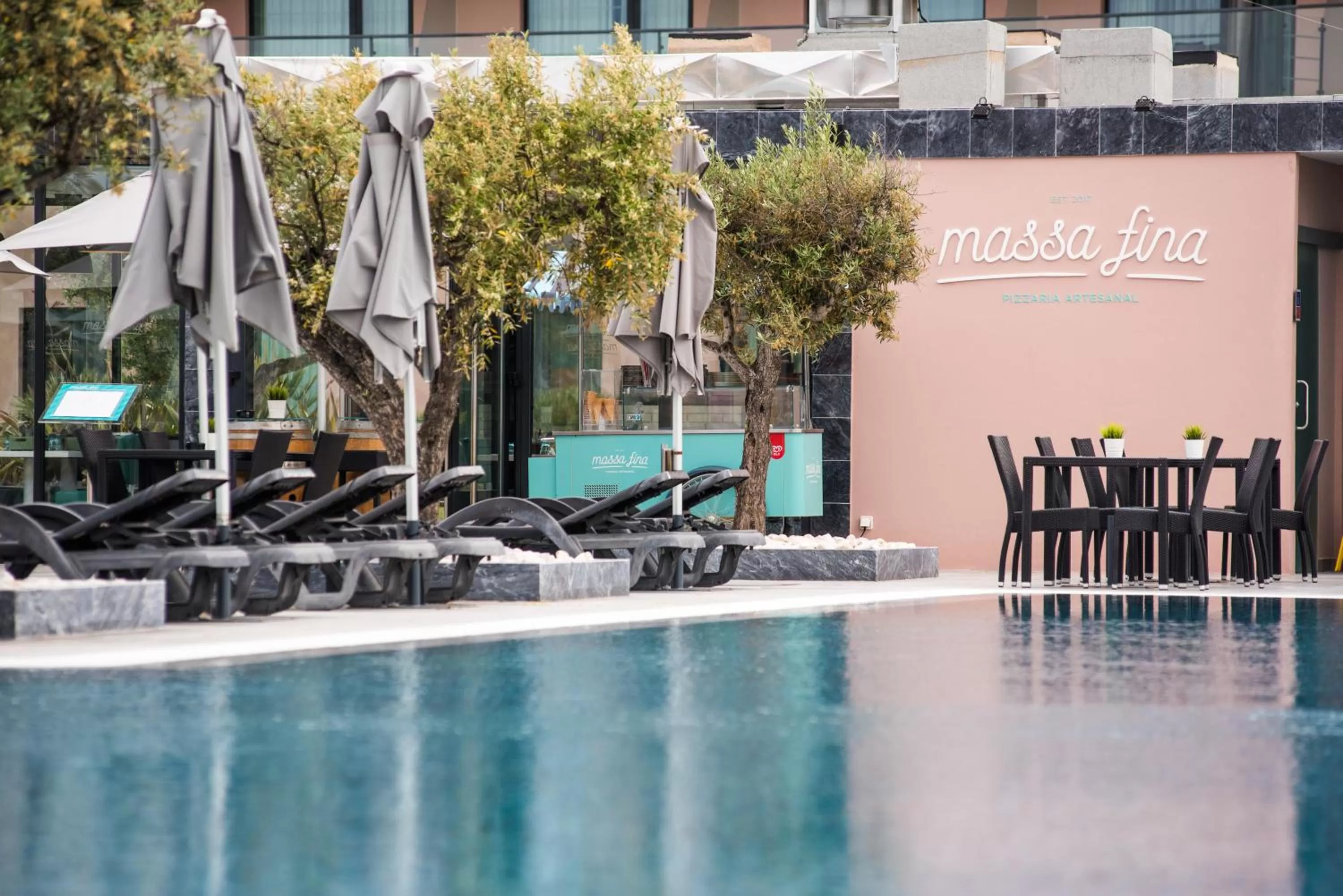 Restaurant/places to eat in Vila Gale Lagos