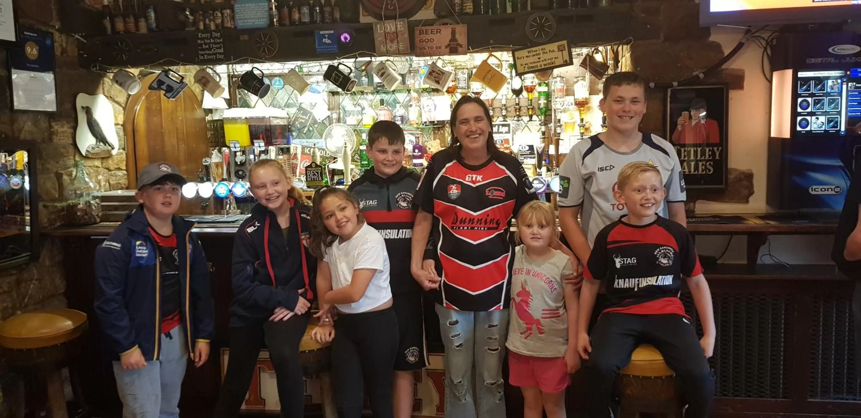 the jackdaw pub SELF CATERING STATIC CARAVAN free breakfast supplied