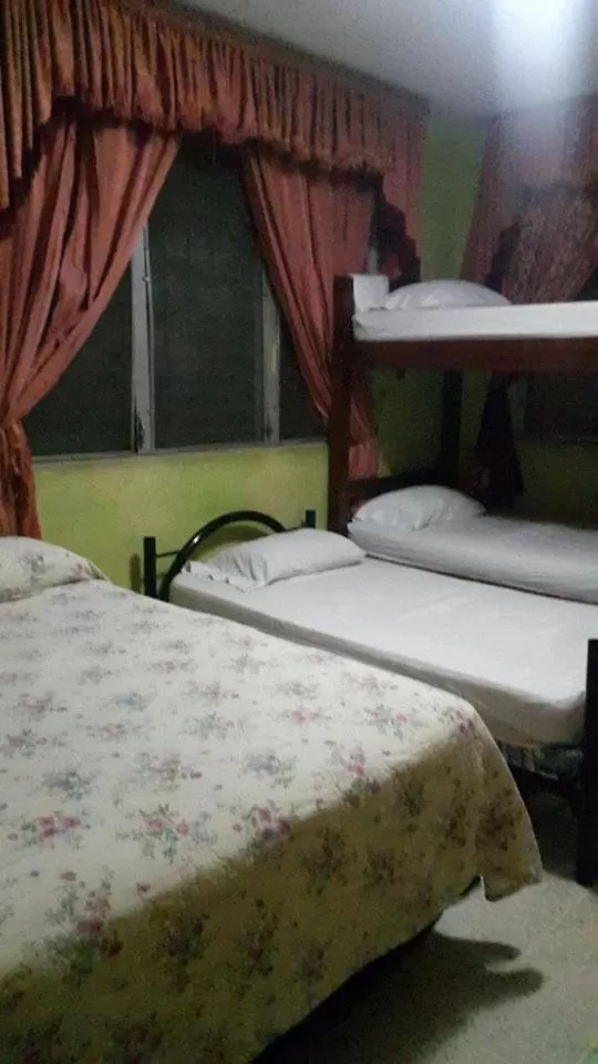 Bed in Tamarindo Hostel