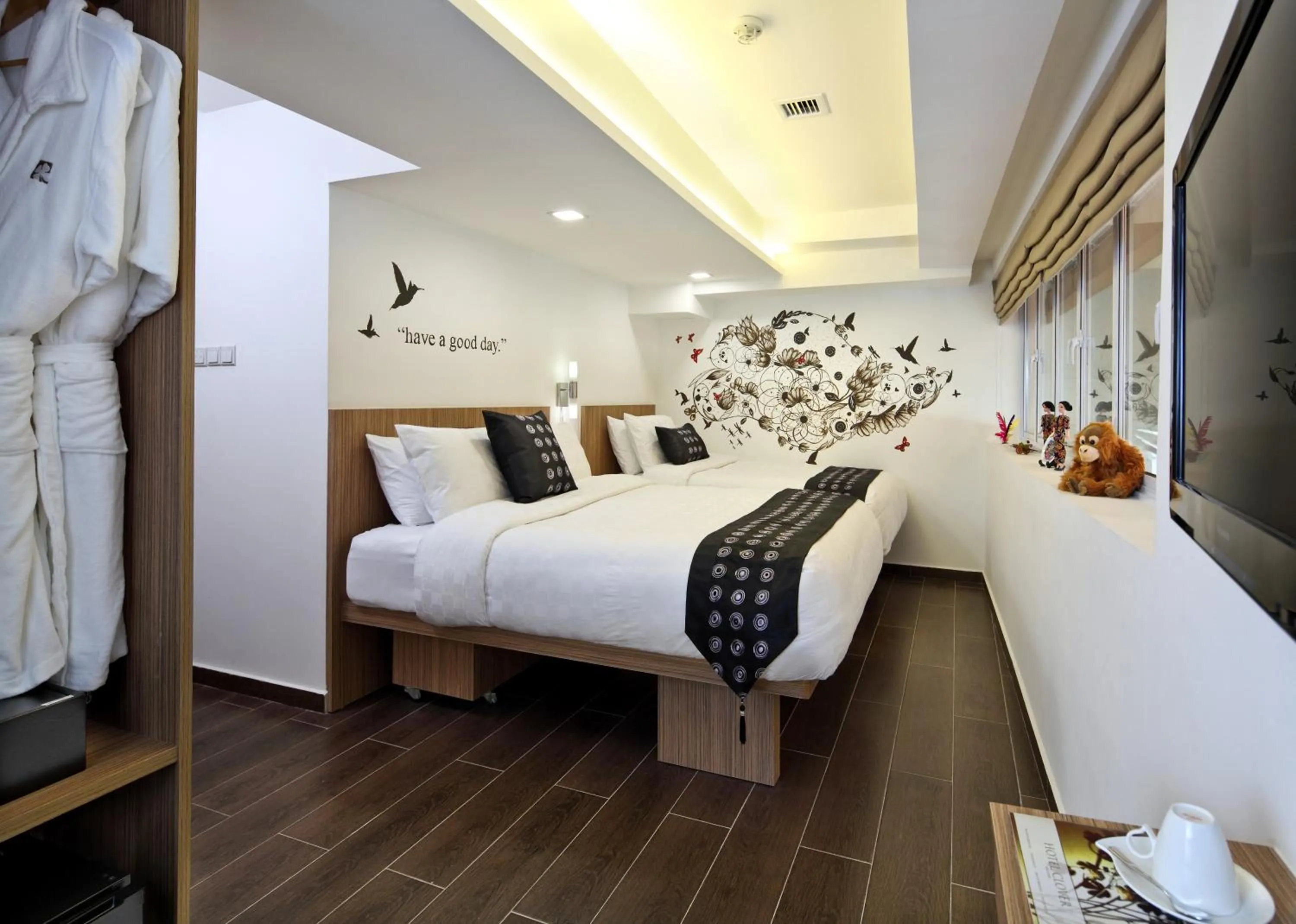 Photo of the whole room, Bed in Hotel Clover The Arts