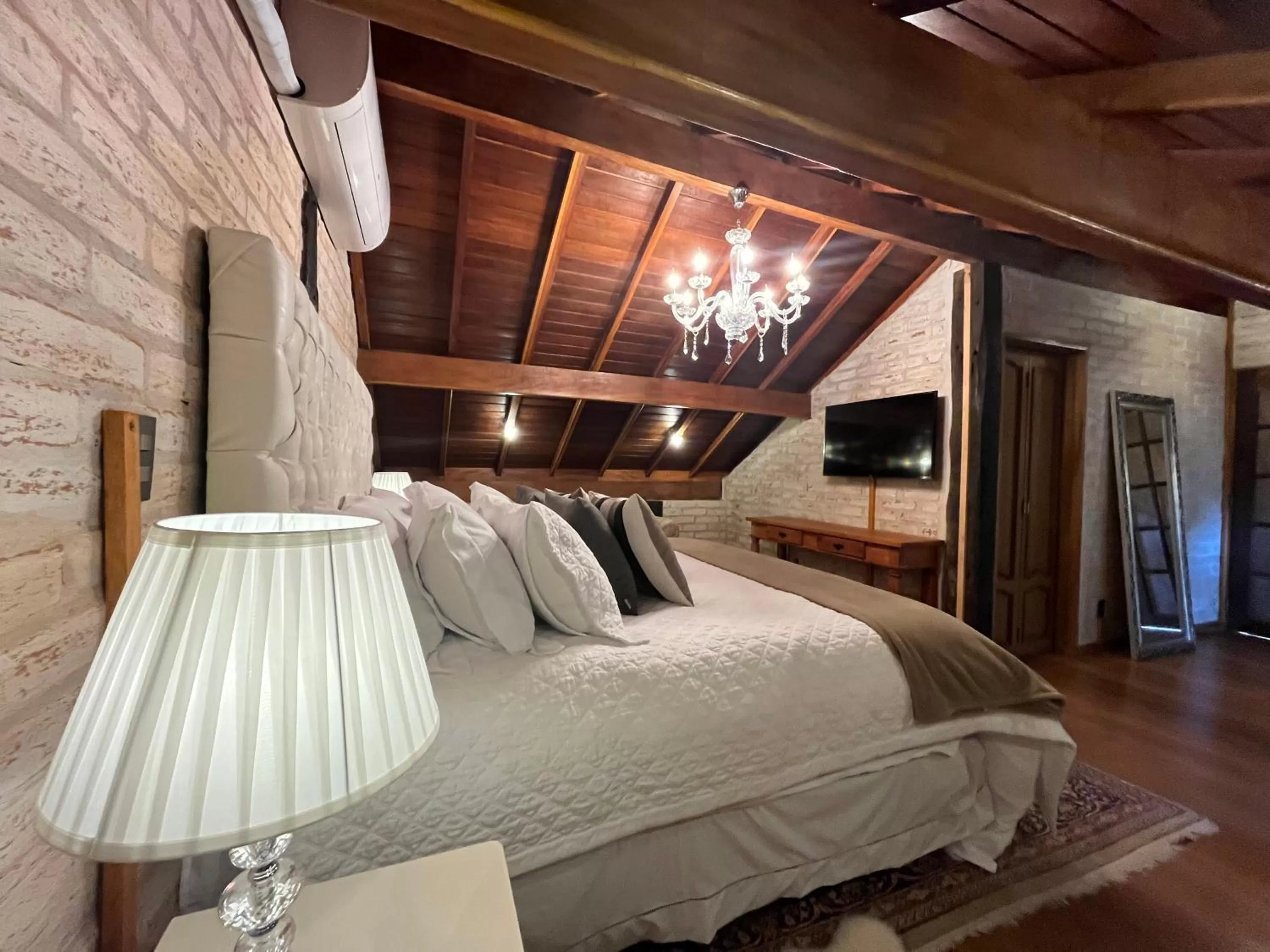 Photo of the whole room, Bed in Pousada Dona Bendita