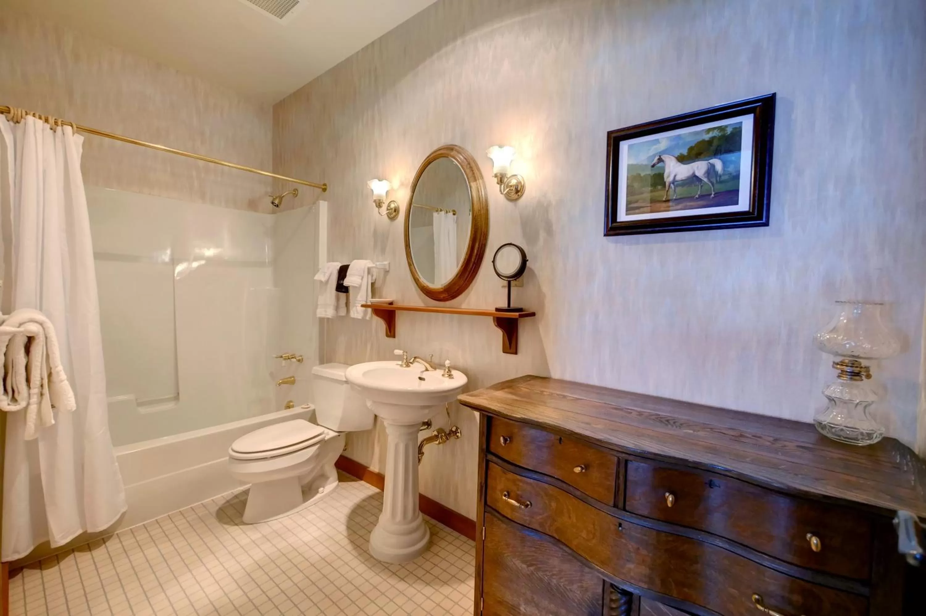 Shower in Casia Lodge and Ranch