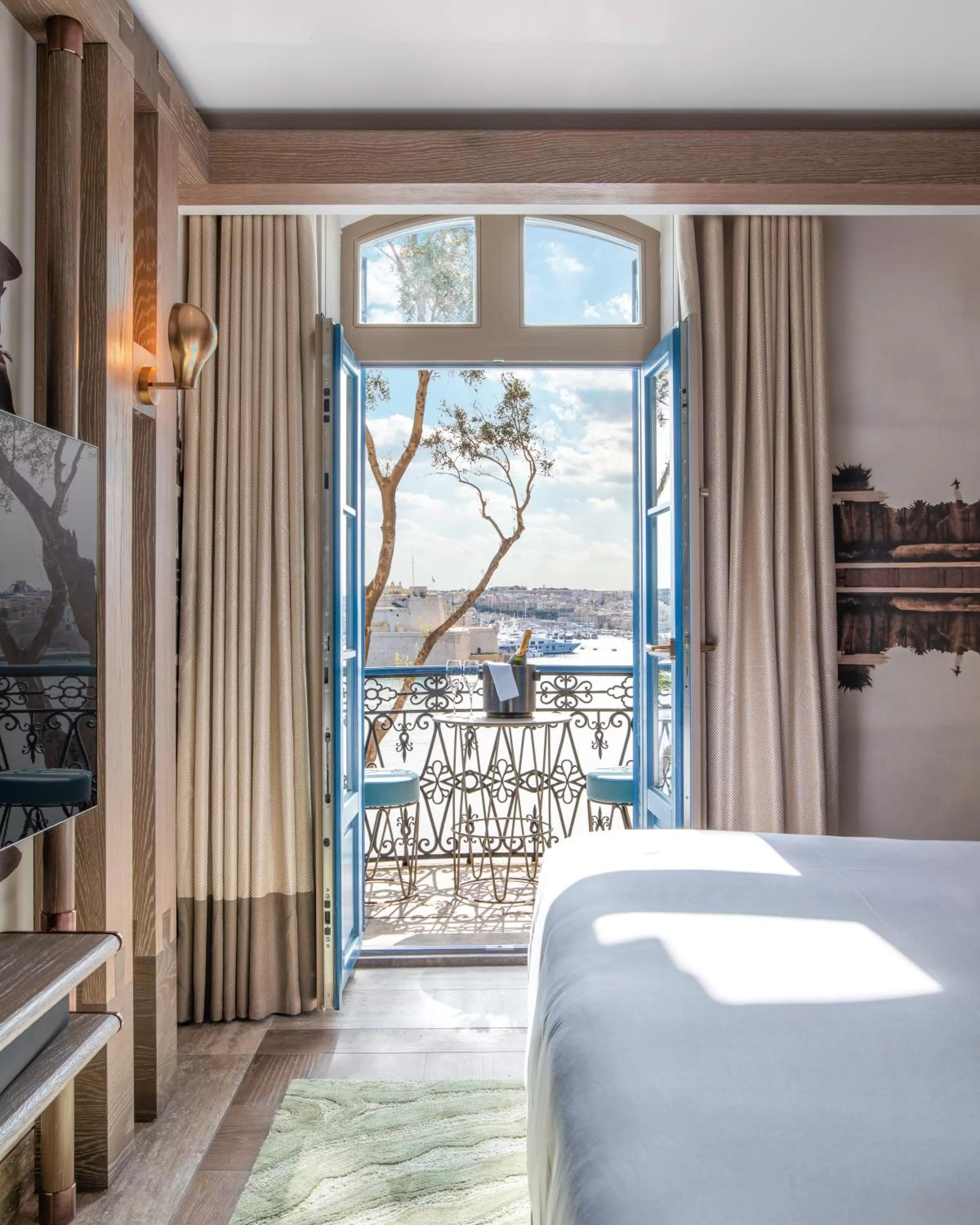 Sea view, Bed in Iniala Harbour House