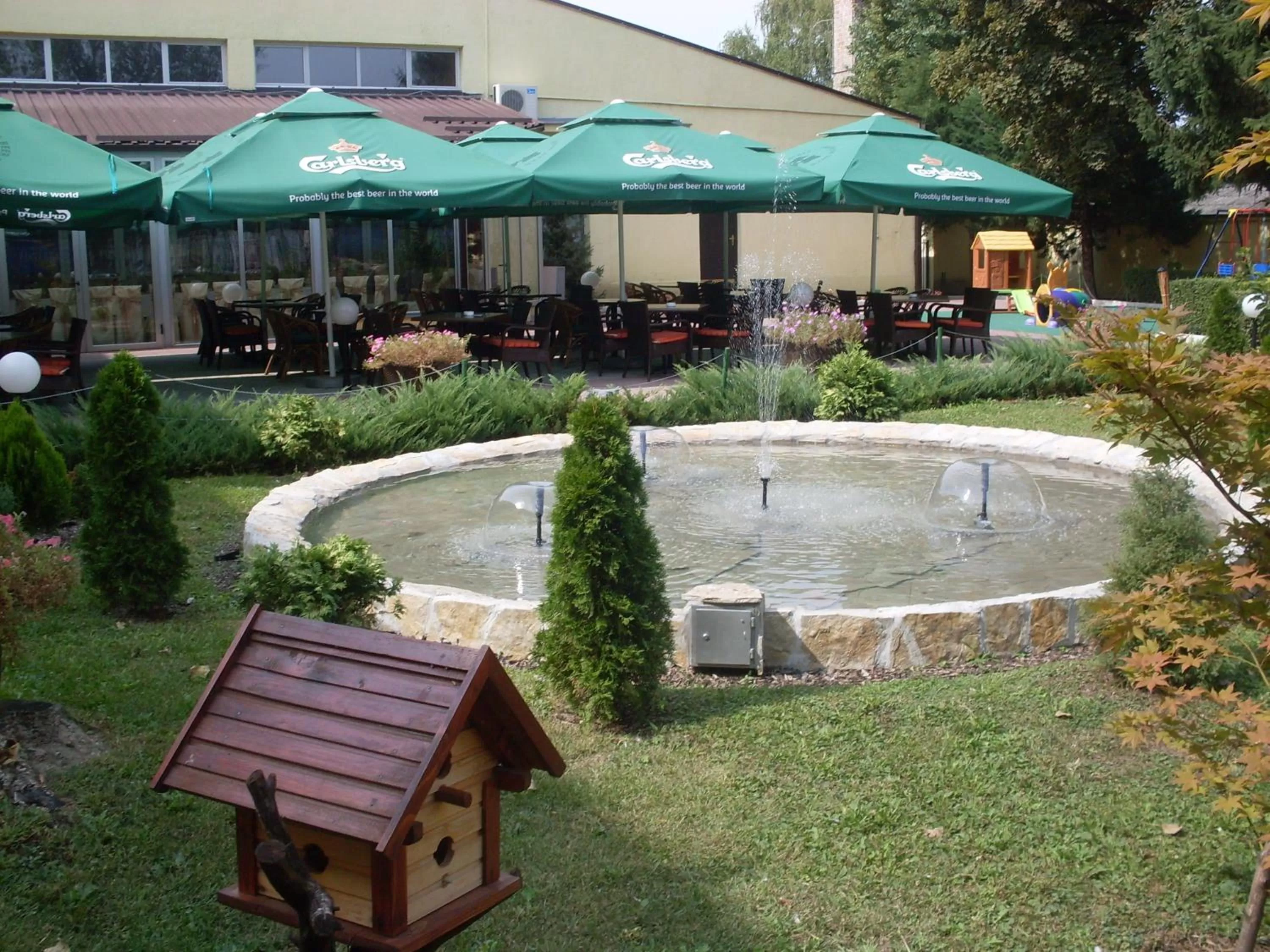 Garden in Hotel Fontana