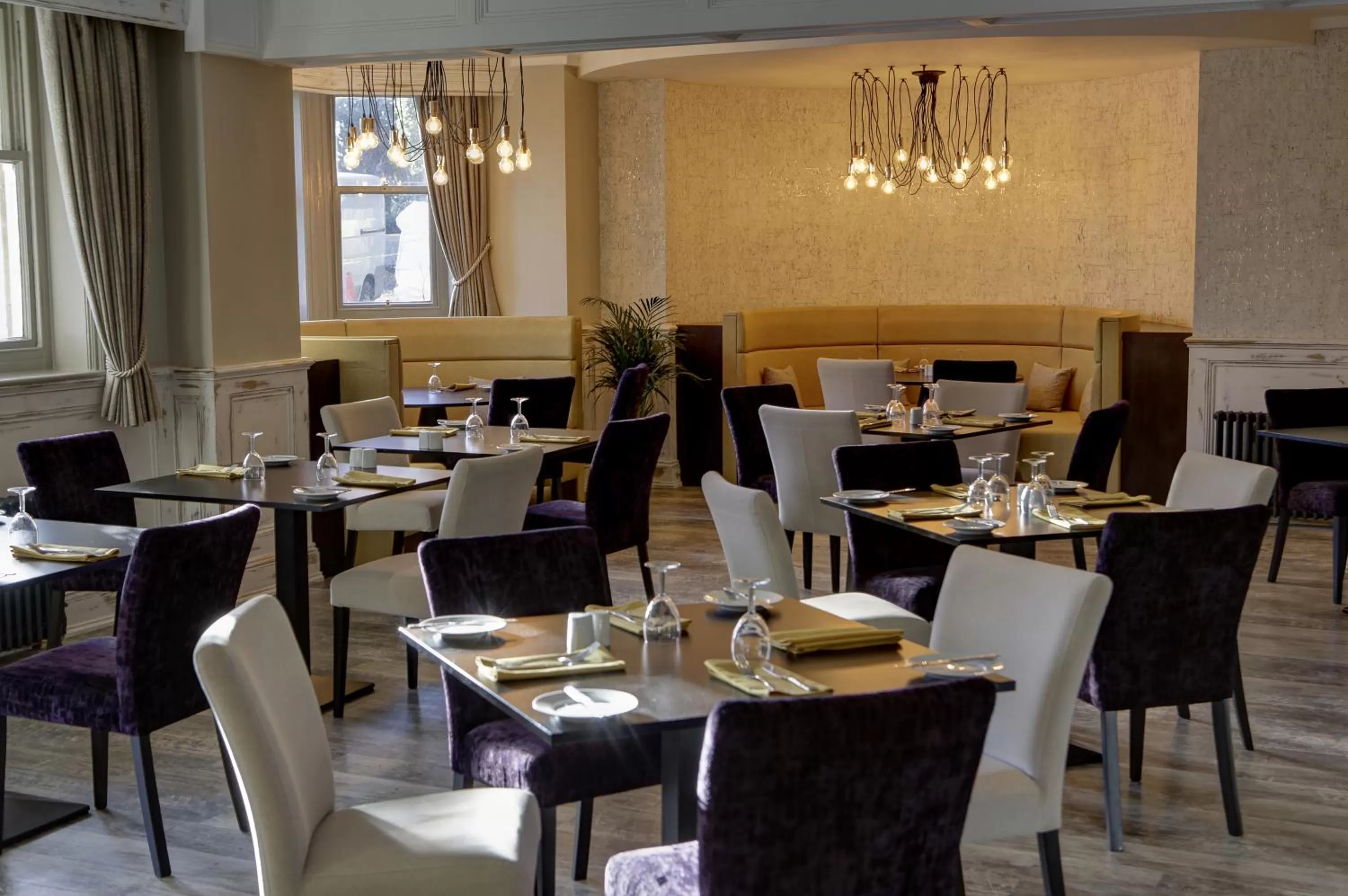 Food and drinks in Burlington Hotel, BW Premier Collection by Best Western