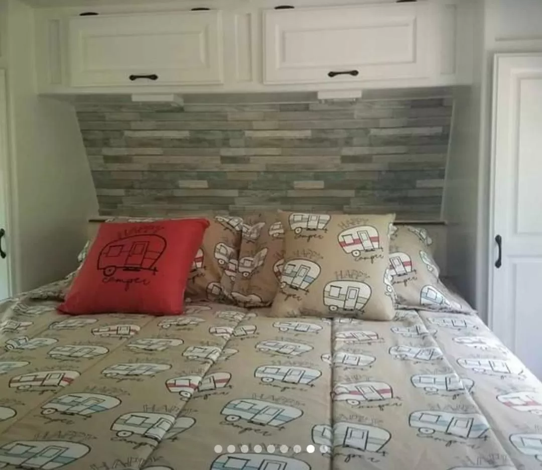 Bedroom, Bed in LOJ BNB