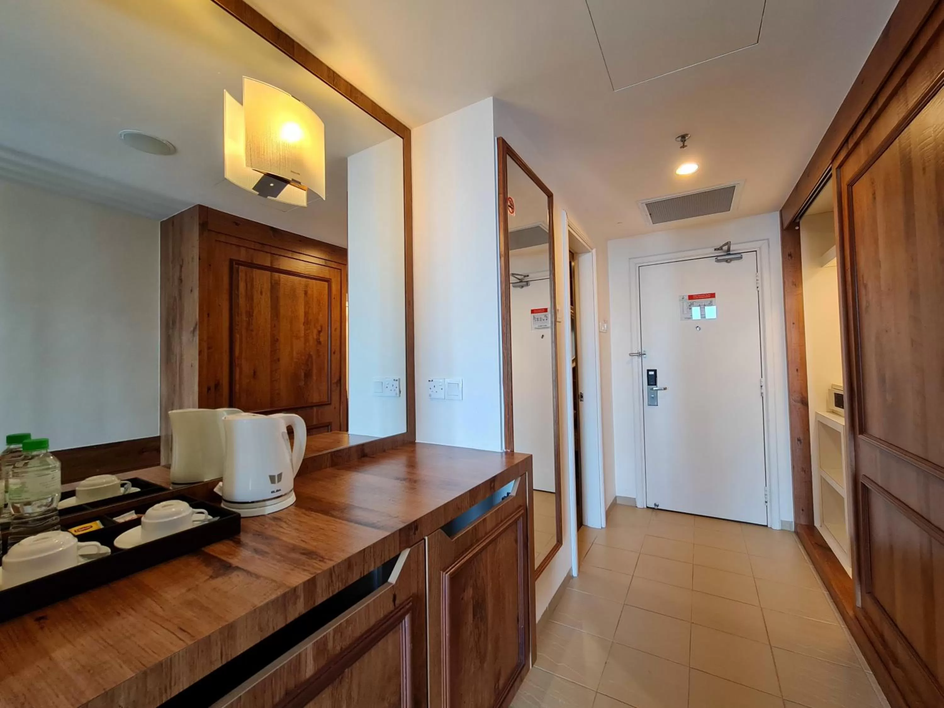 Coffee/tea facilities in Swan Garden Hotel