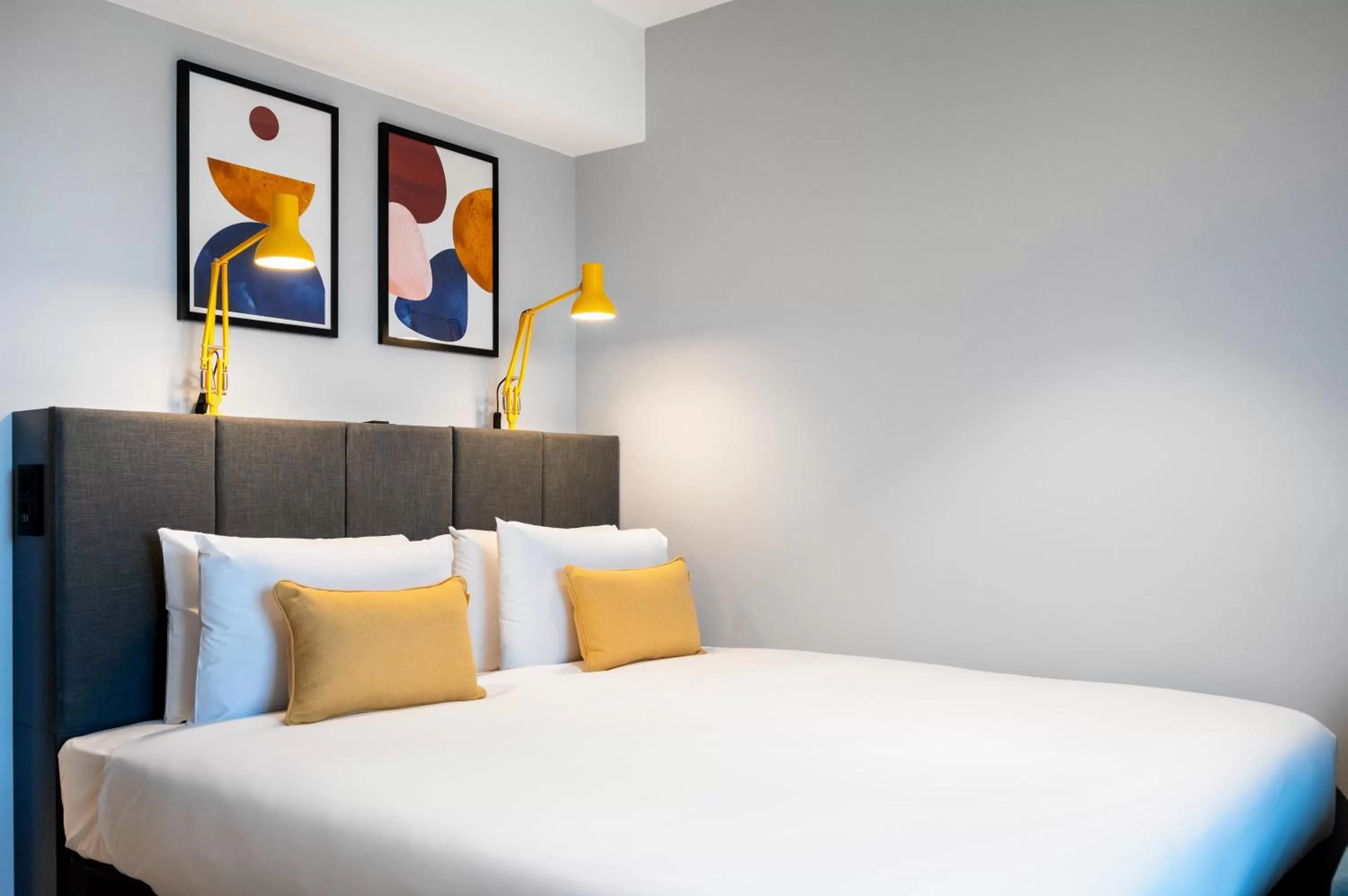 Bedroom, Bed in Staycity Aparthotels Frankfurt Airport